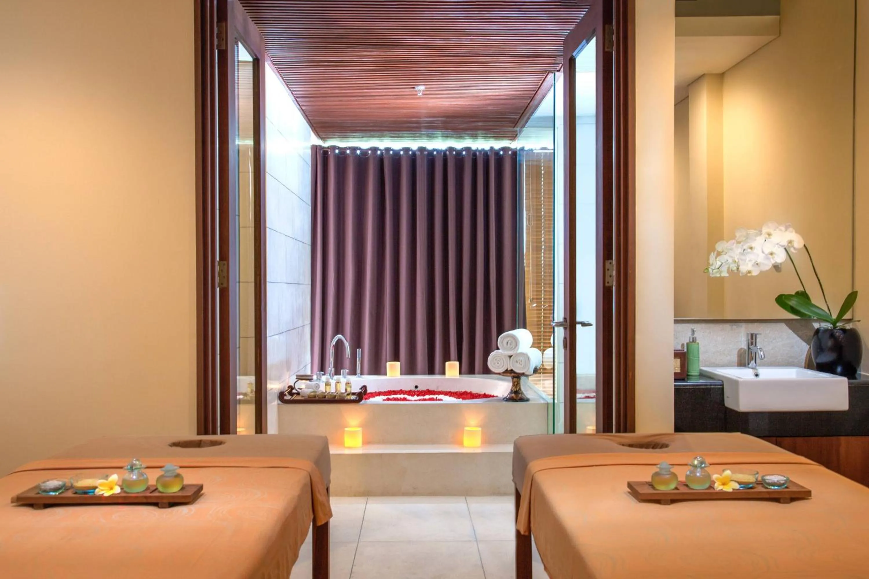 Spa and wellness centre/facilities, Bed in Courtyard by Marriott Bali Nusa Dua Resort