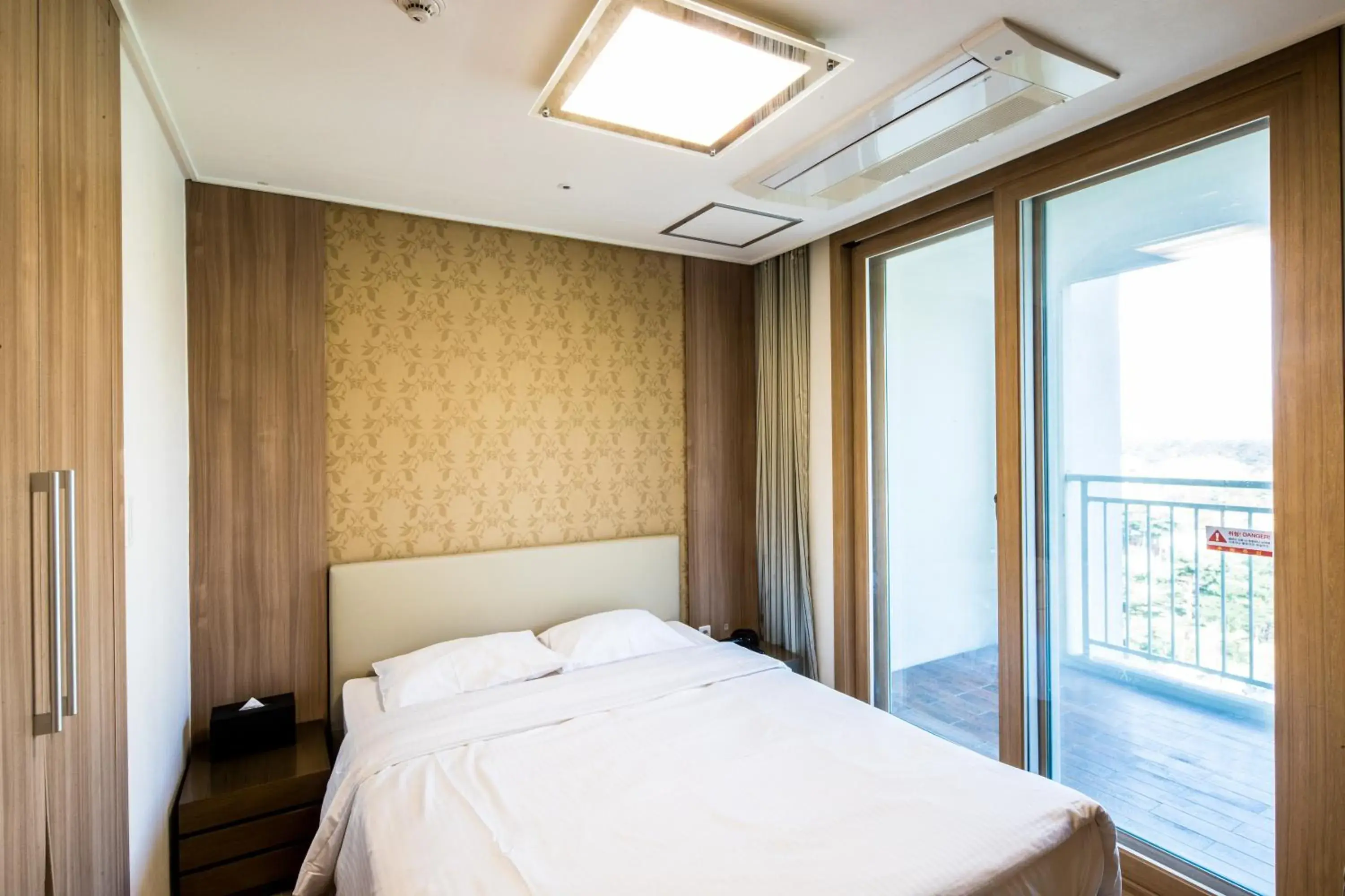 Bedroom, Bed in Sono Belle Cheonan Bedroom, Bed in Sono Belle Cheonan