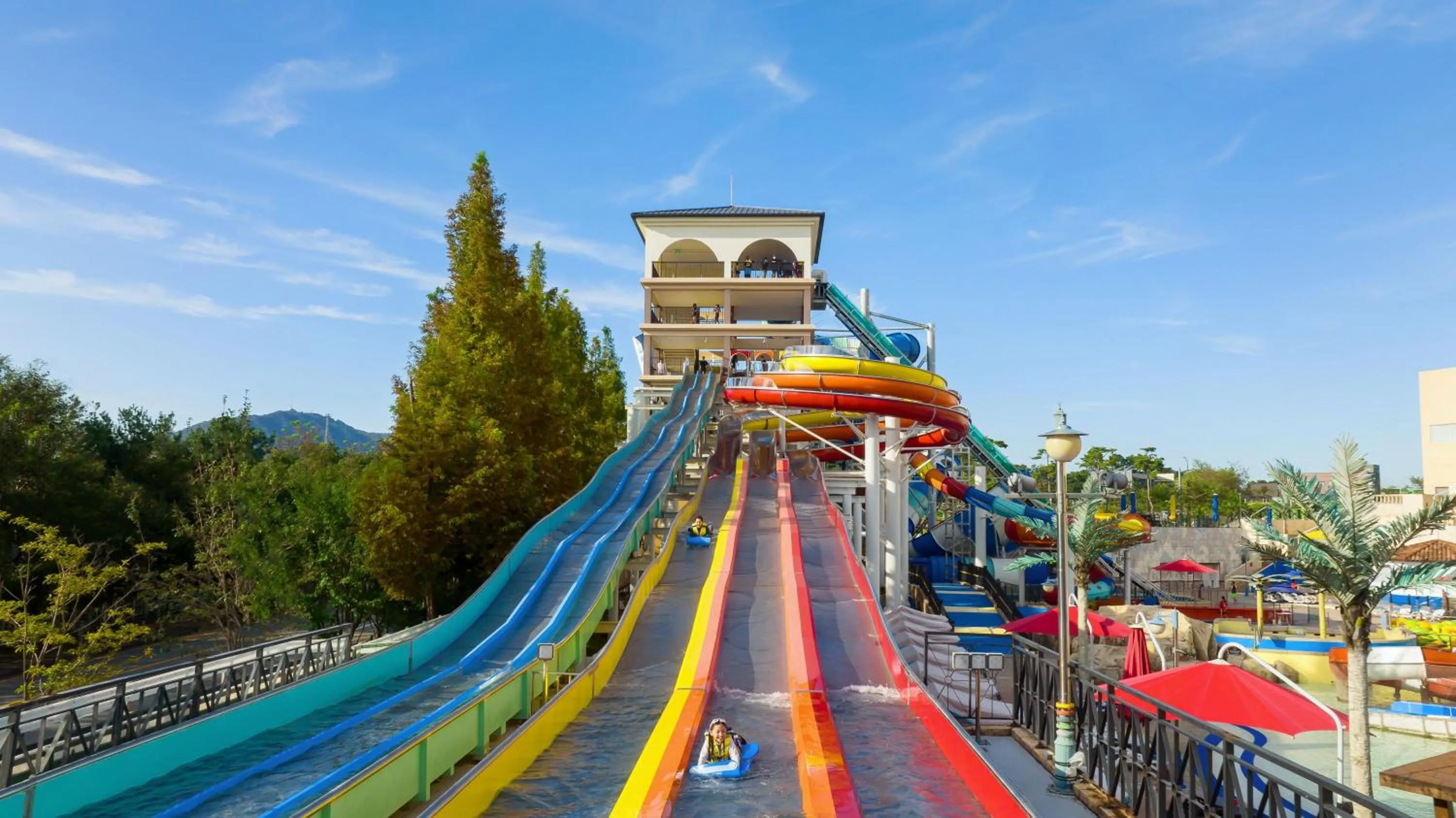 Aqua park in Sono Belle Cheonan