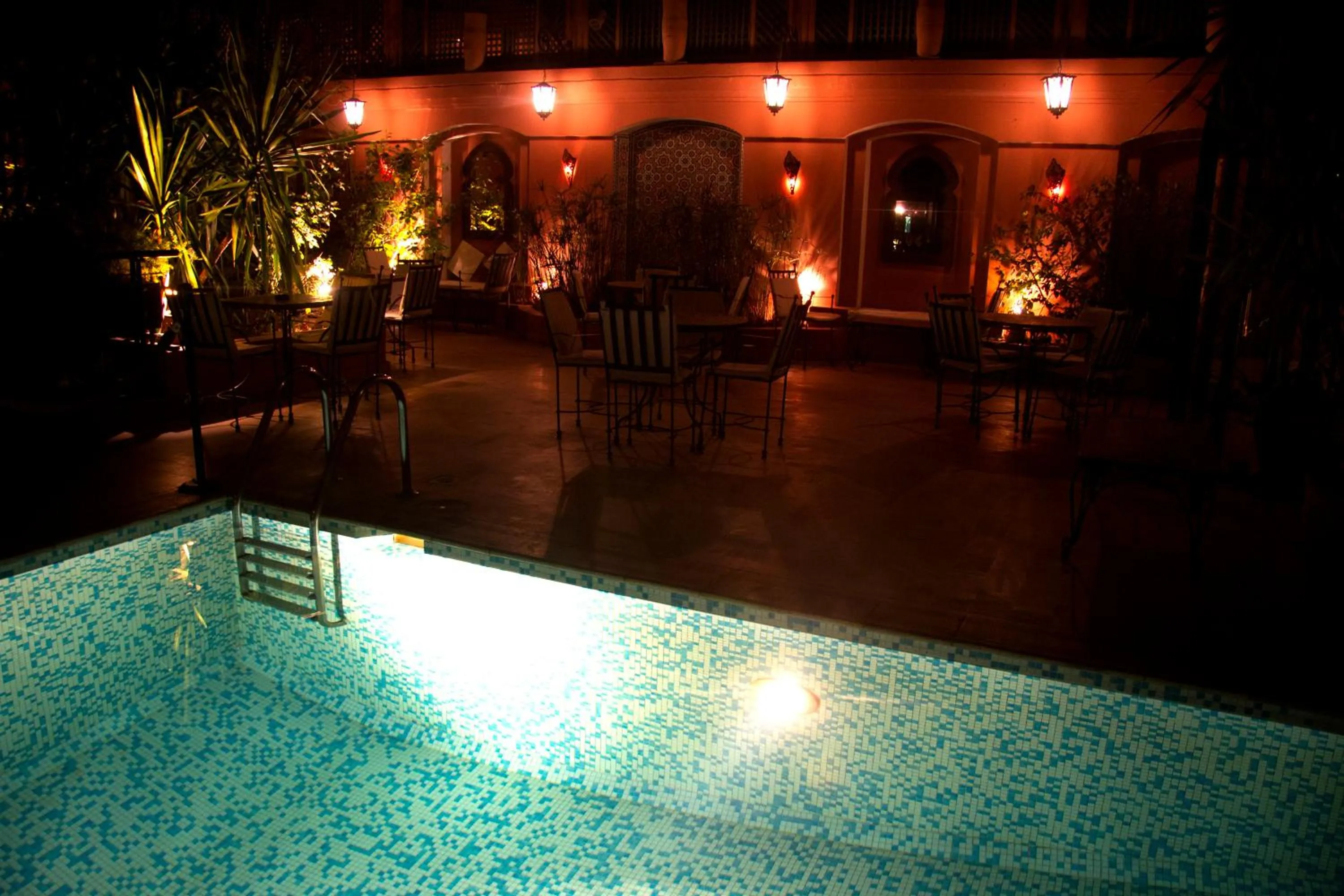 Swimming pool in Nassim Hôtel