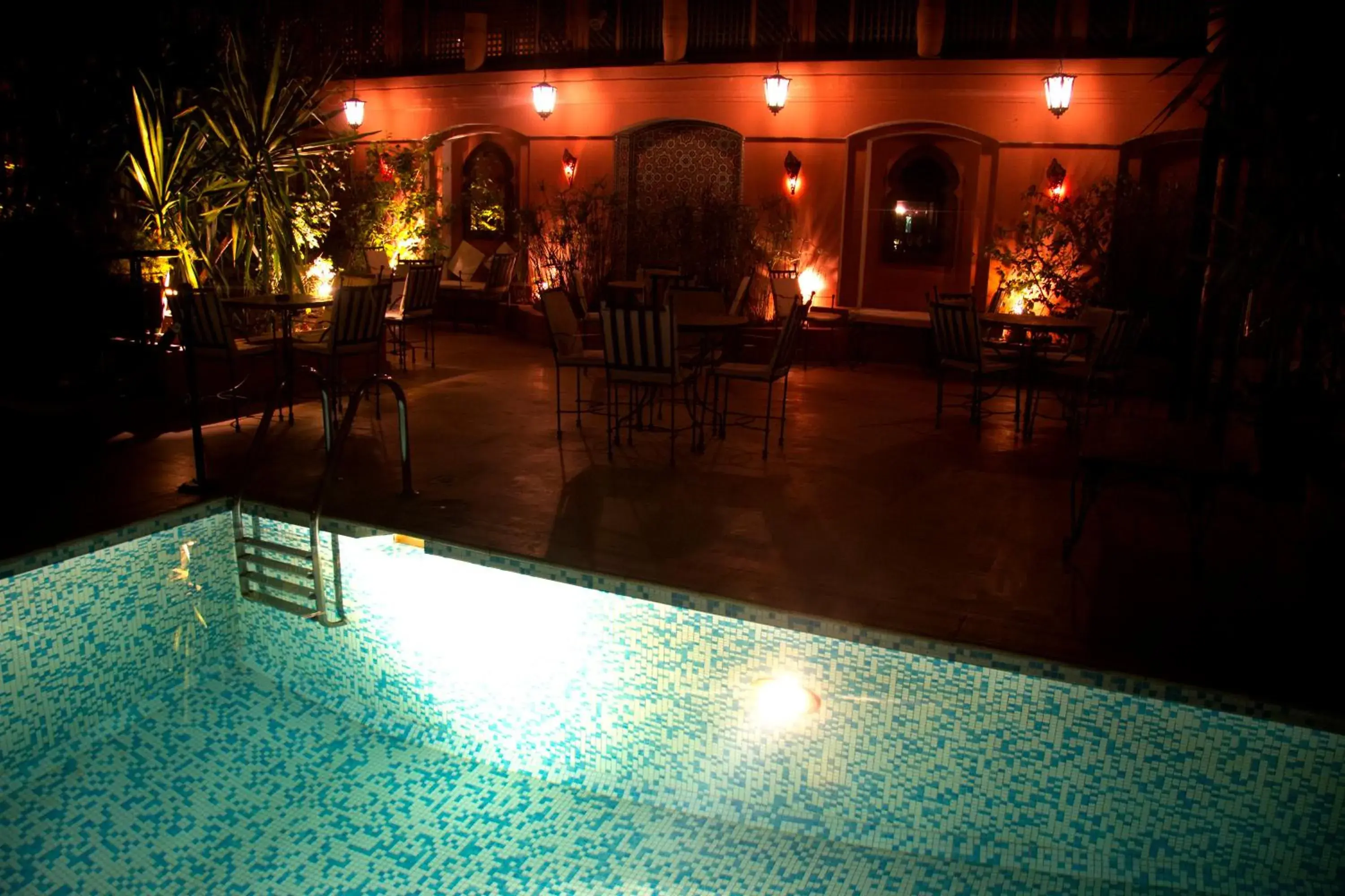 Swimming Pool in Nassim Hôtel