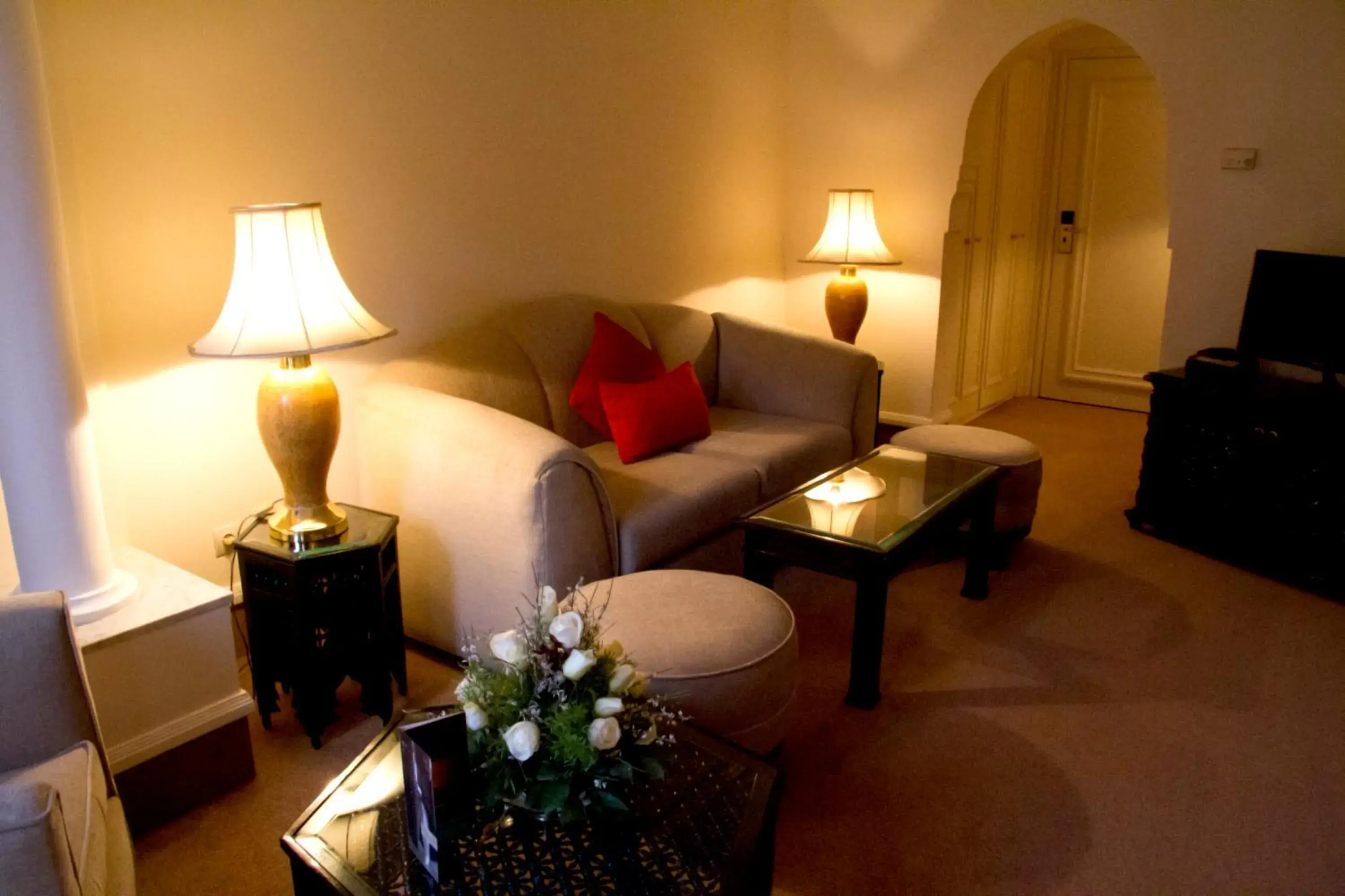 Photo of the whole room, Seating Area in Nassim Hôtel