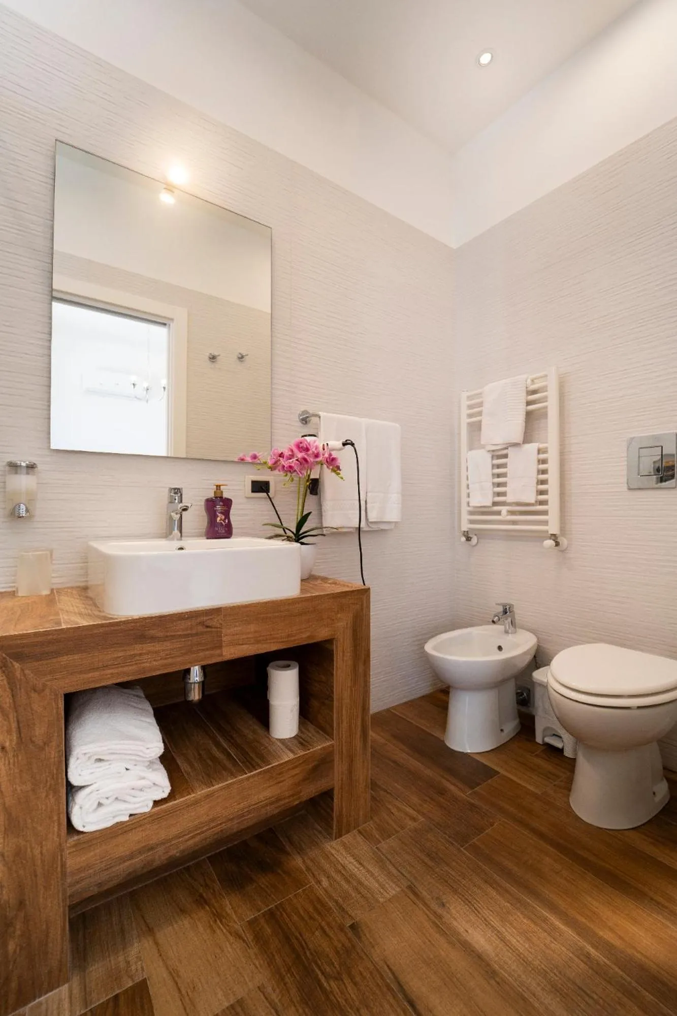 Toilet in Hotel Antica Cascina Del Golfo