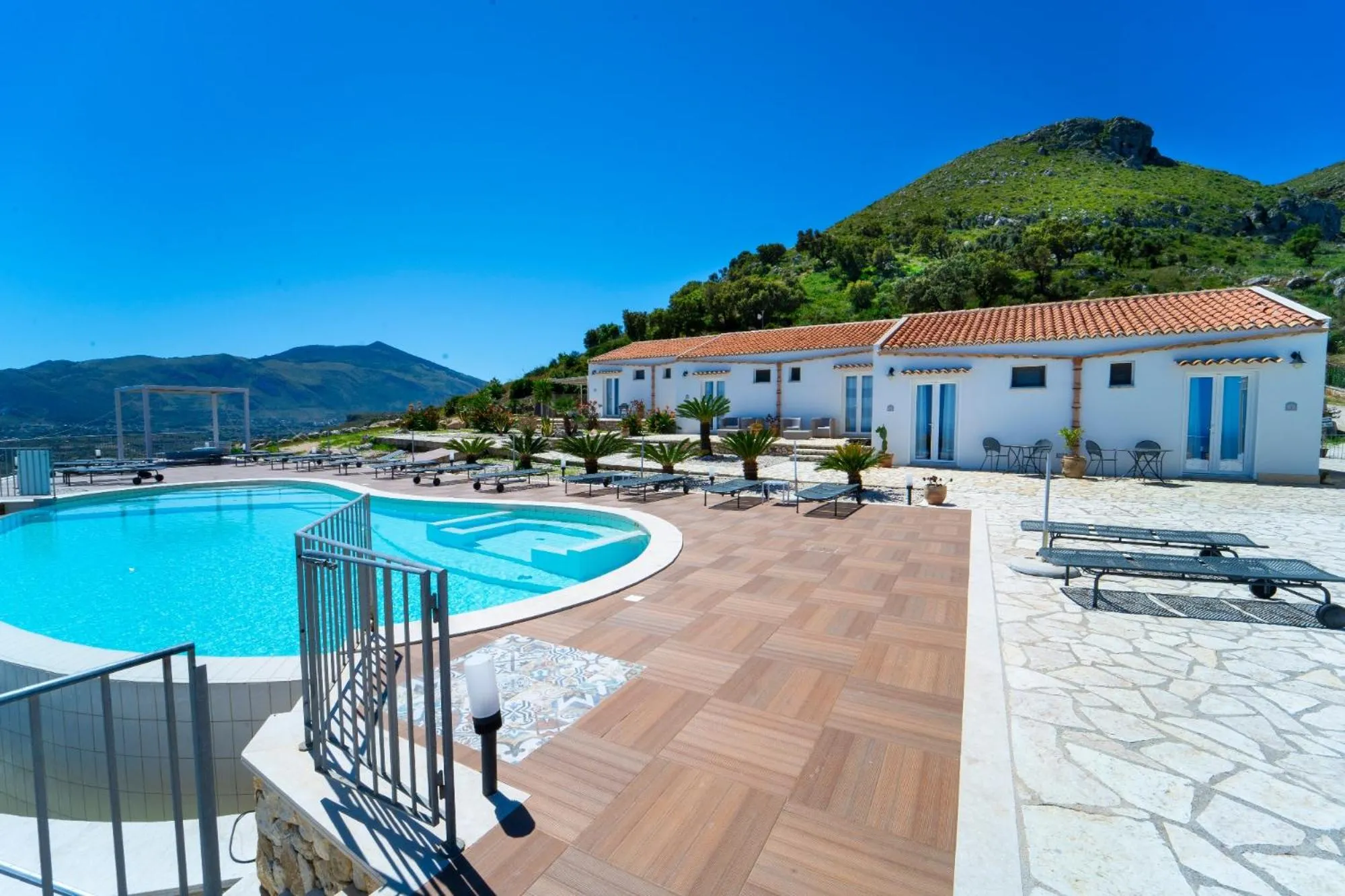 Swimming pool in Hotel Antica Cascina Del Golfo