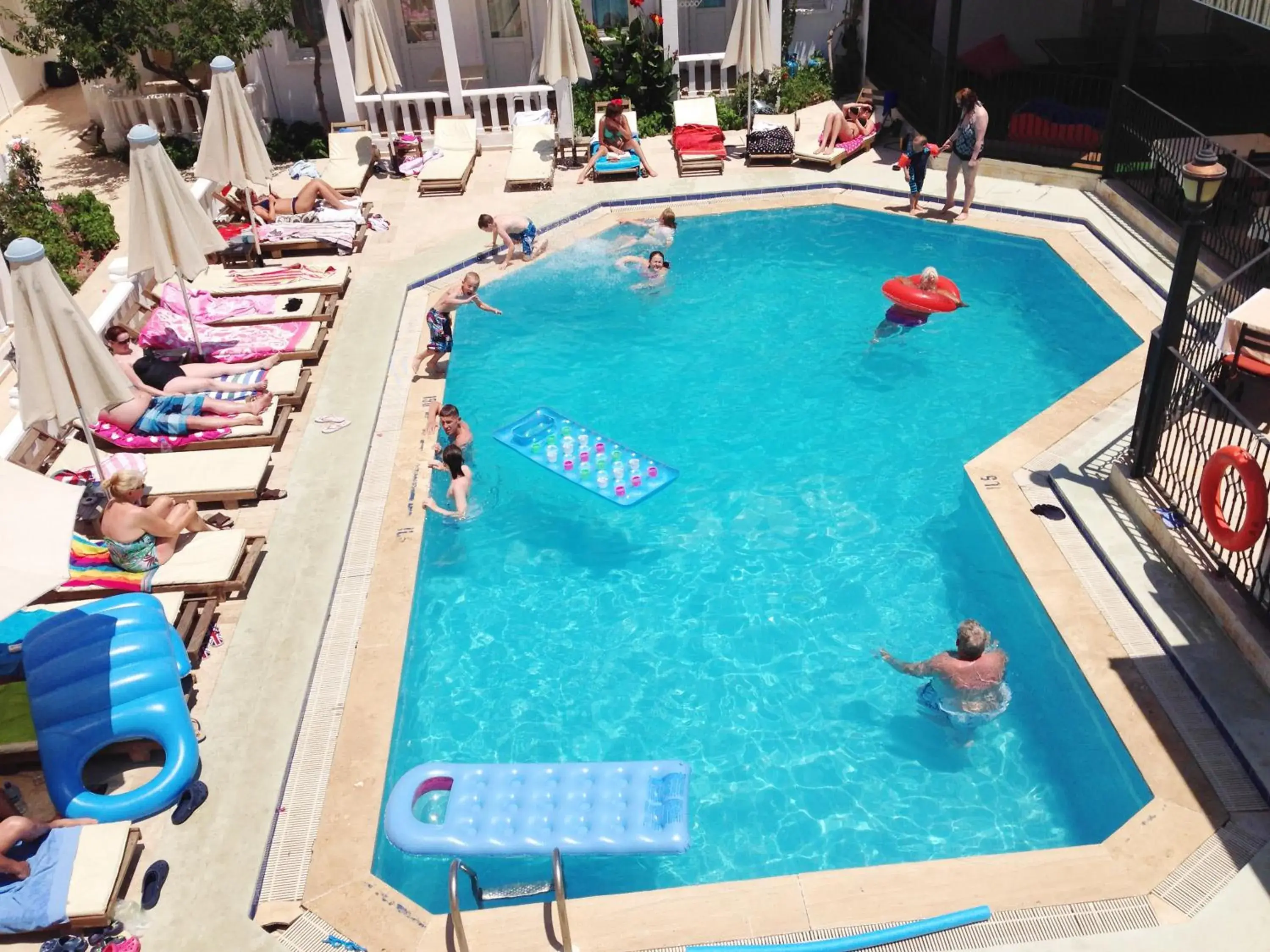 Swimming pool in The Hello Hotel Swimming pool in The Hello Hotel