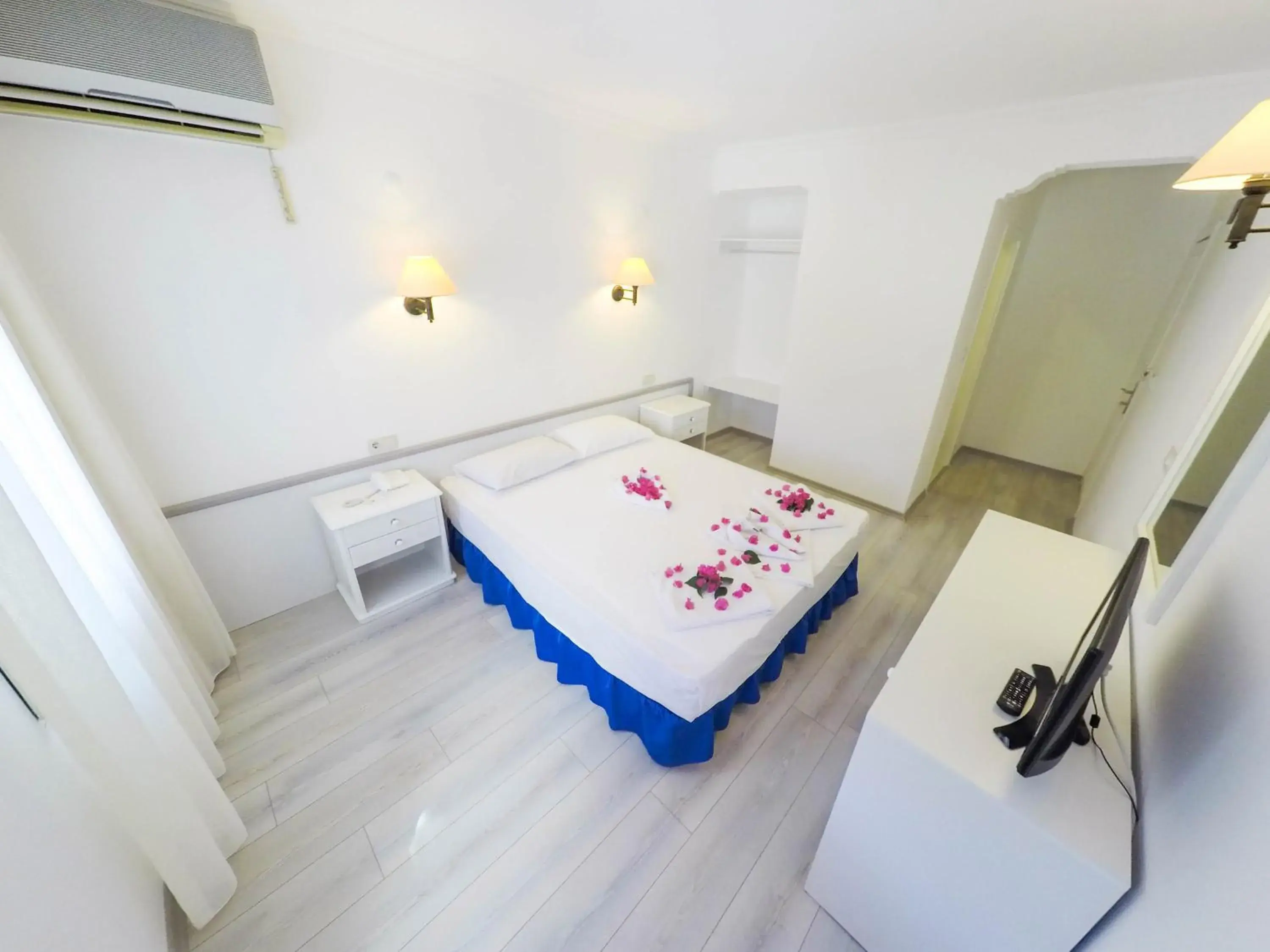 Economy Double Room - single occupancy in The Hello Hotel Economy Double Room - single occupancy in The Hello Hotel