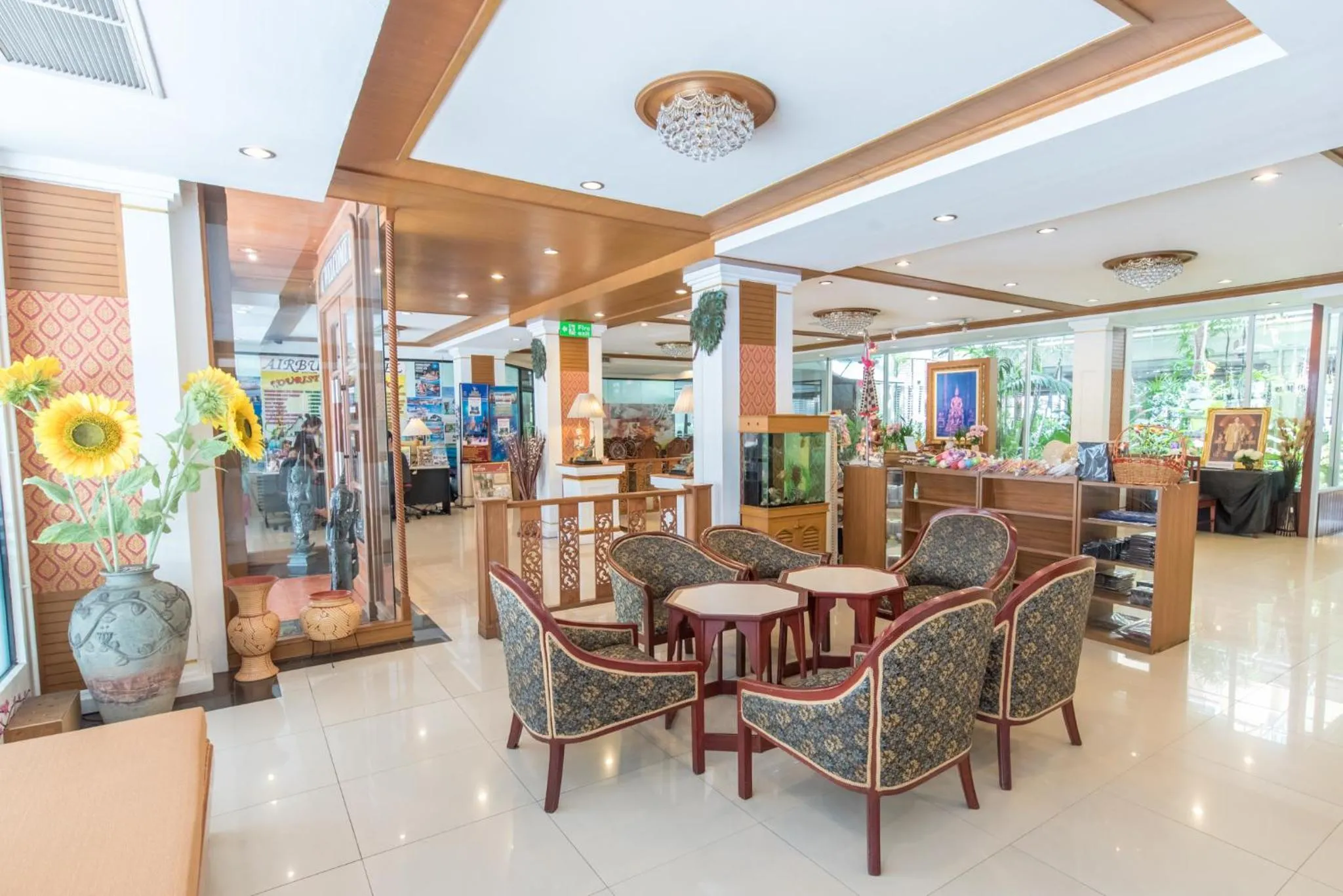 Area and facilities in New Siam Riverside