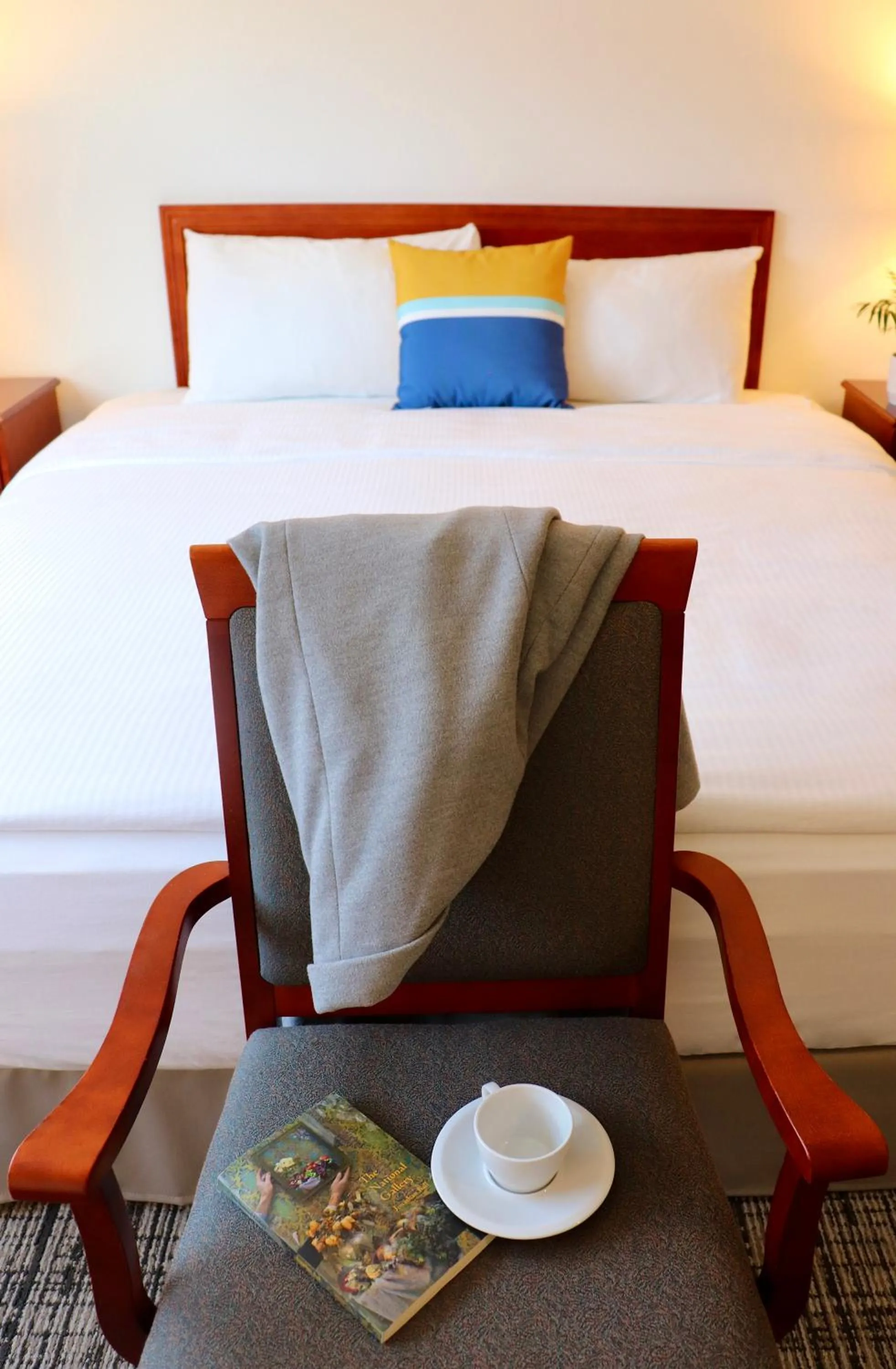 Photo of the whole room, Bed in August Jack Inn