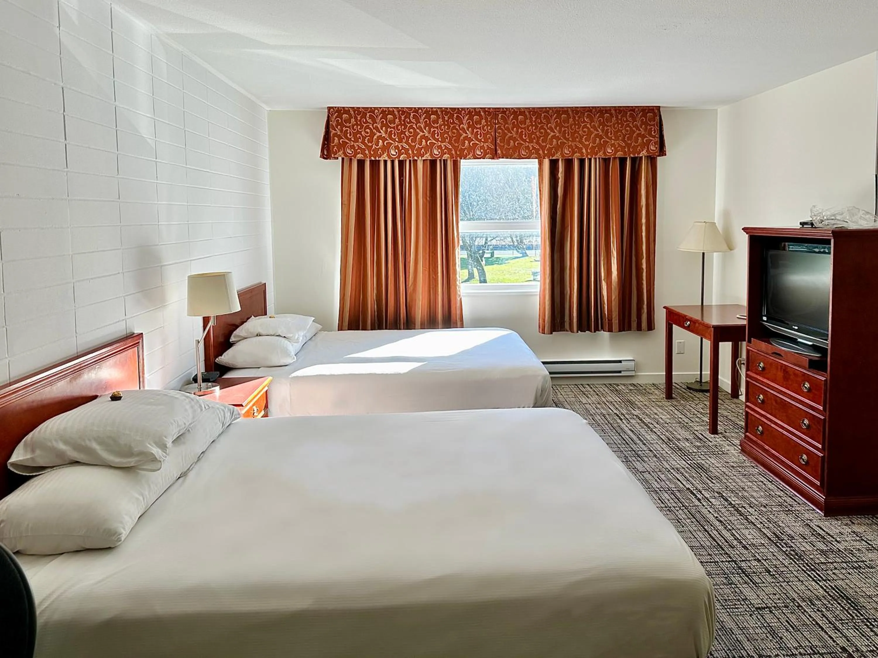 Bed in August Jack Inn