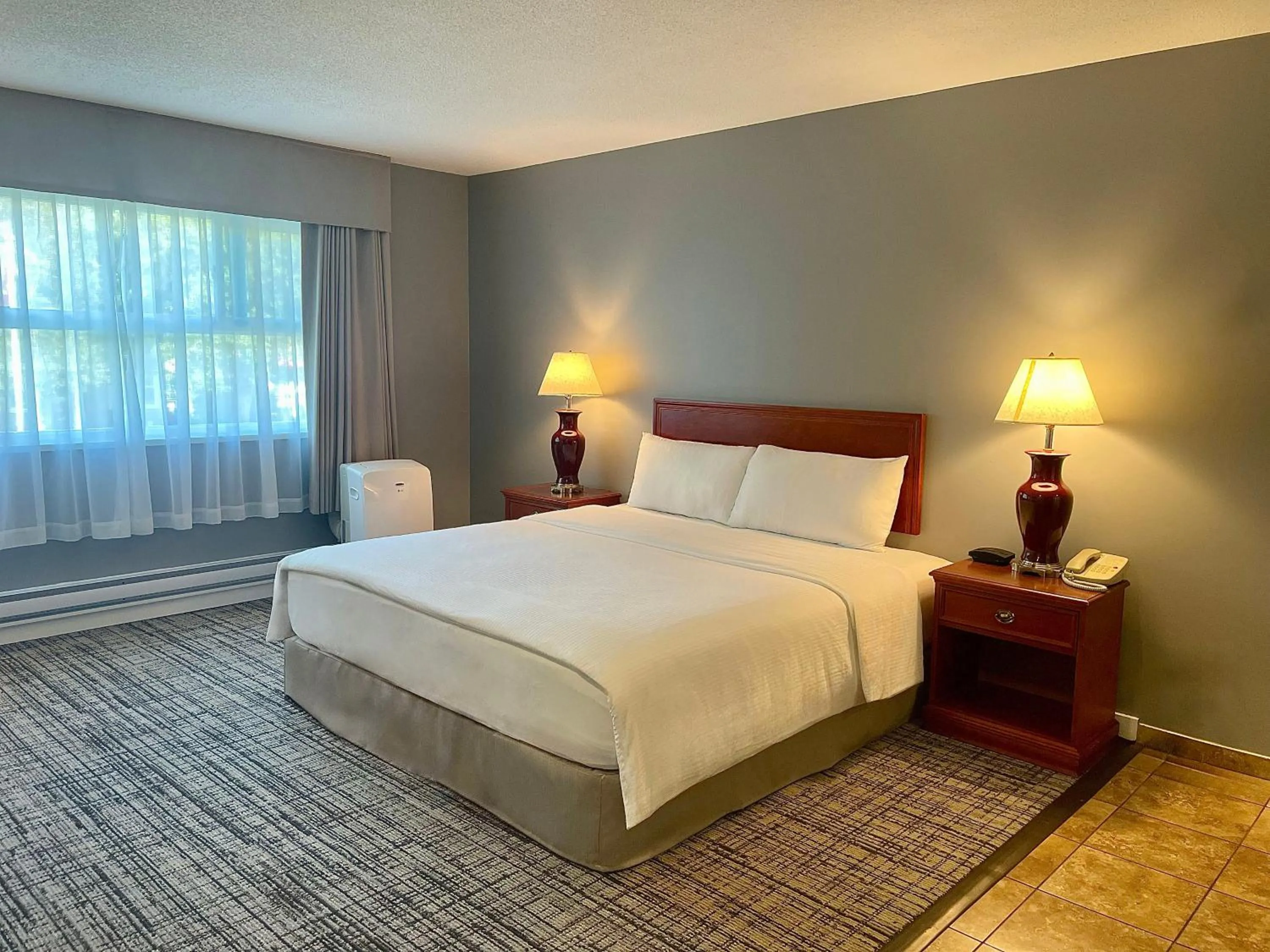 Bed in August Jack Inn