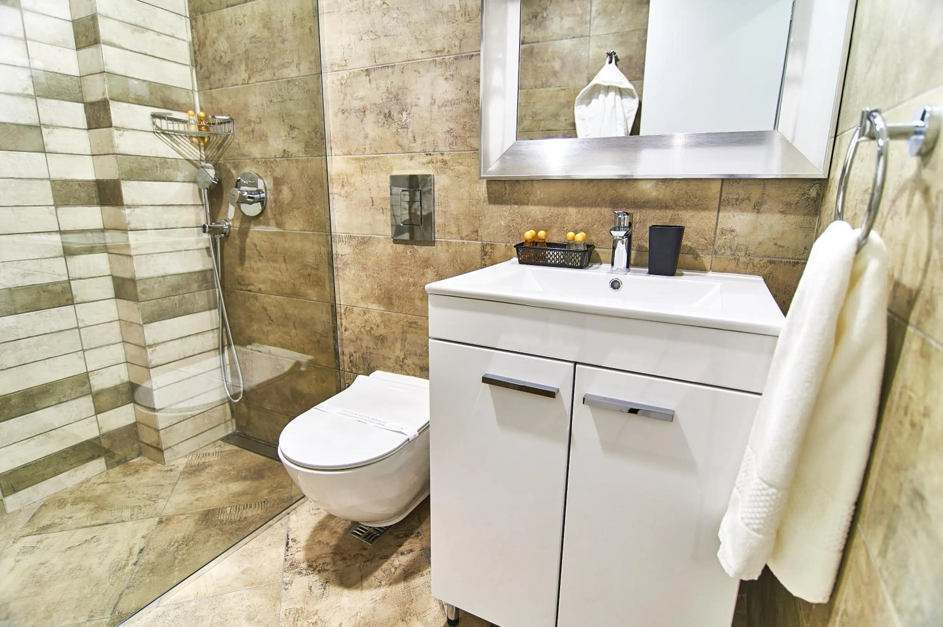 Shower in Perla Residence Hotel & SPA