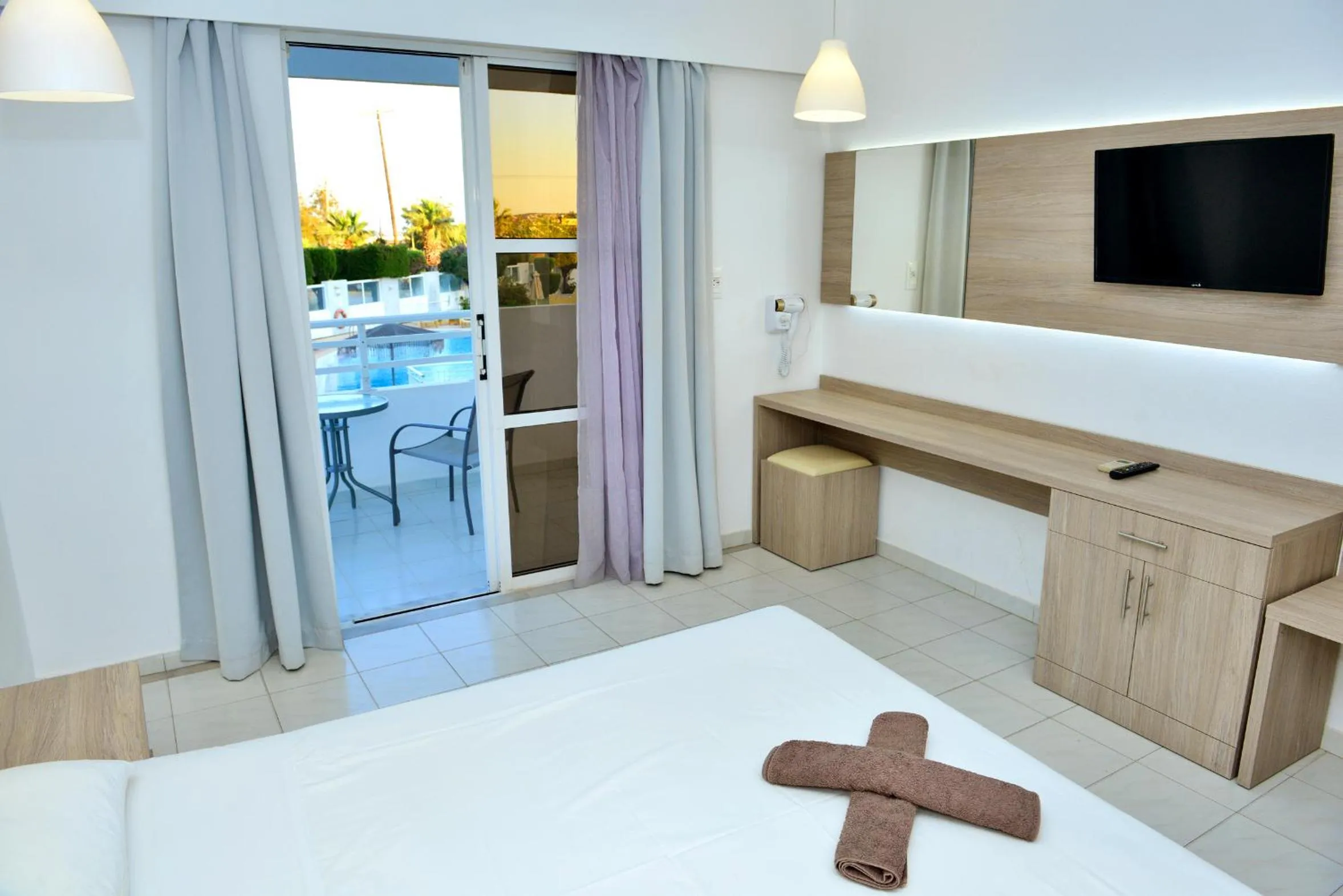 Balcony/Terrace, Bed in Maroula Studios