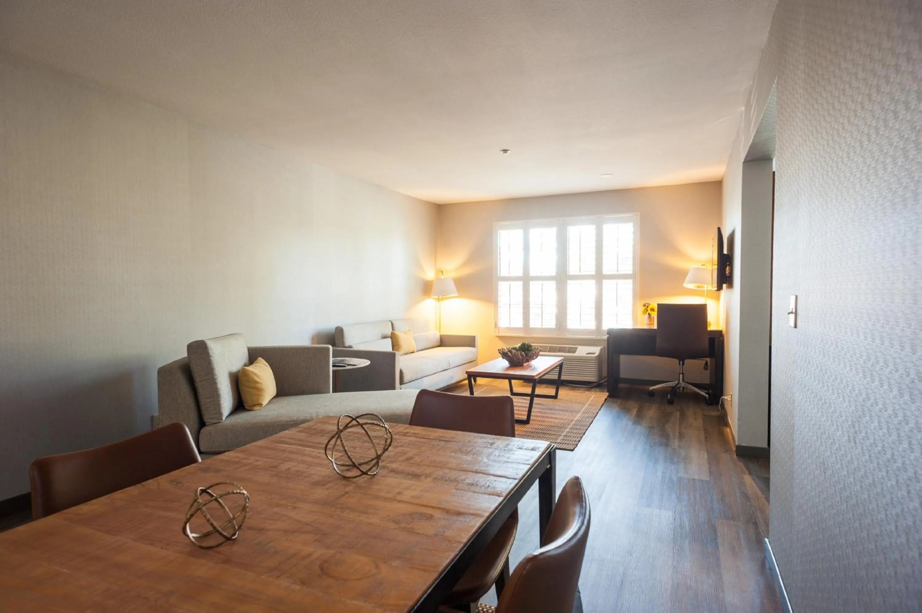 Photo of the whole room in Hotel Indigo Napa Valley by IHG