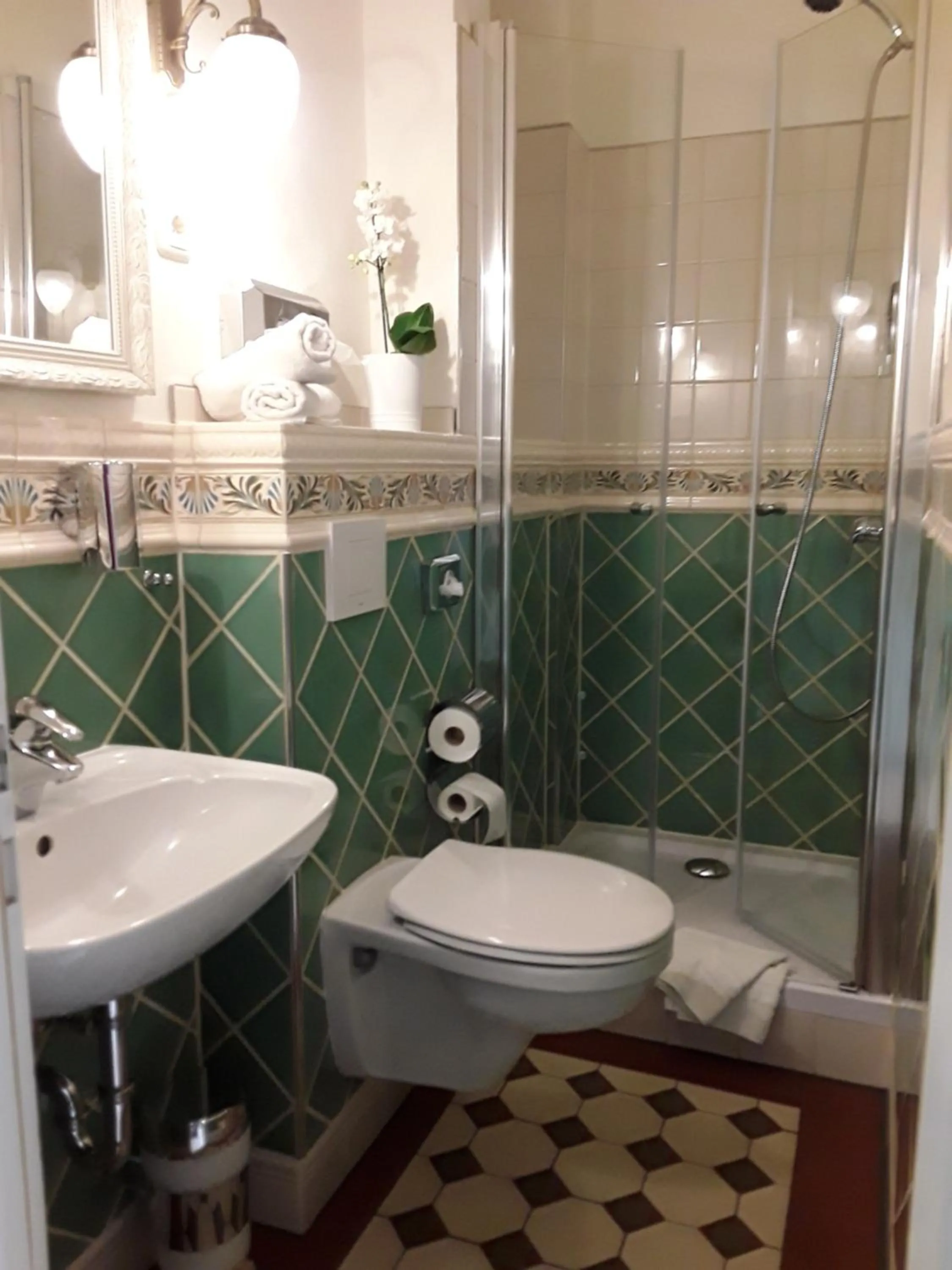 Bathroom in Stadtparkhotel Alexandra