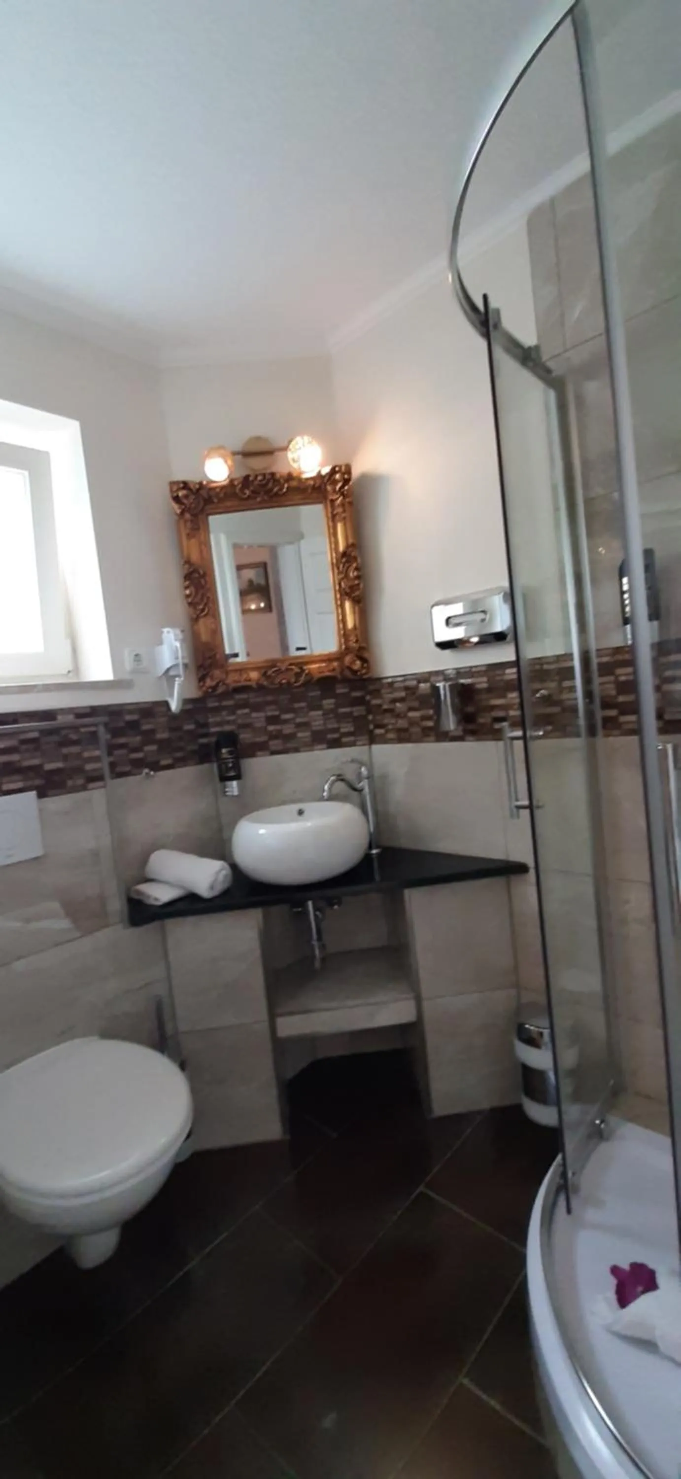 Bathroom in Stadtparkhotel Alexandra