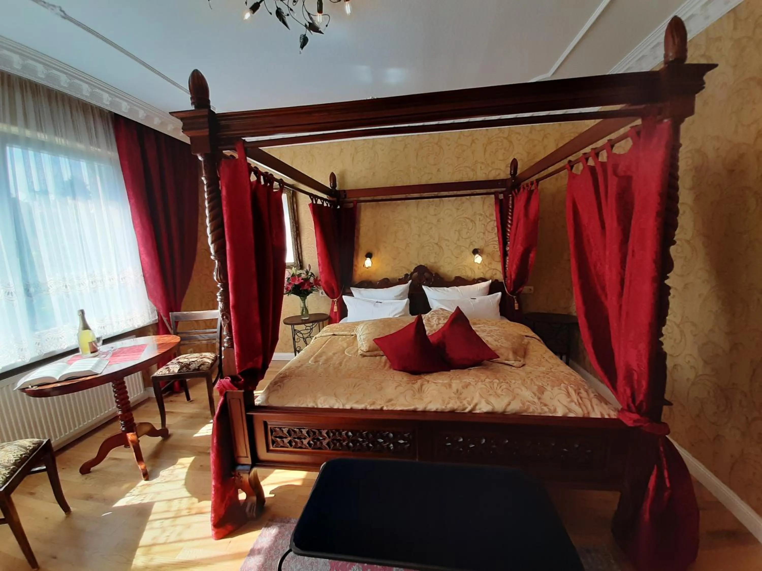 Photo of the whole room, Bed in Stadtparkhotel Alexandra