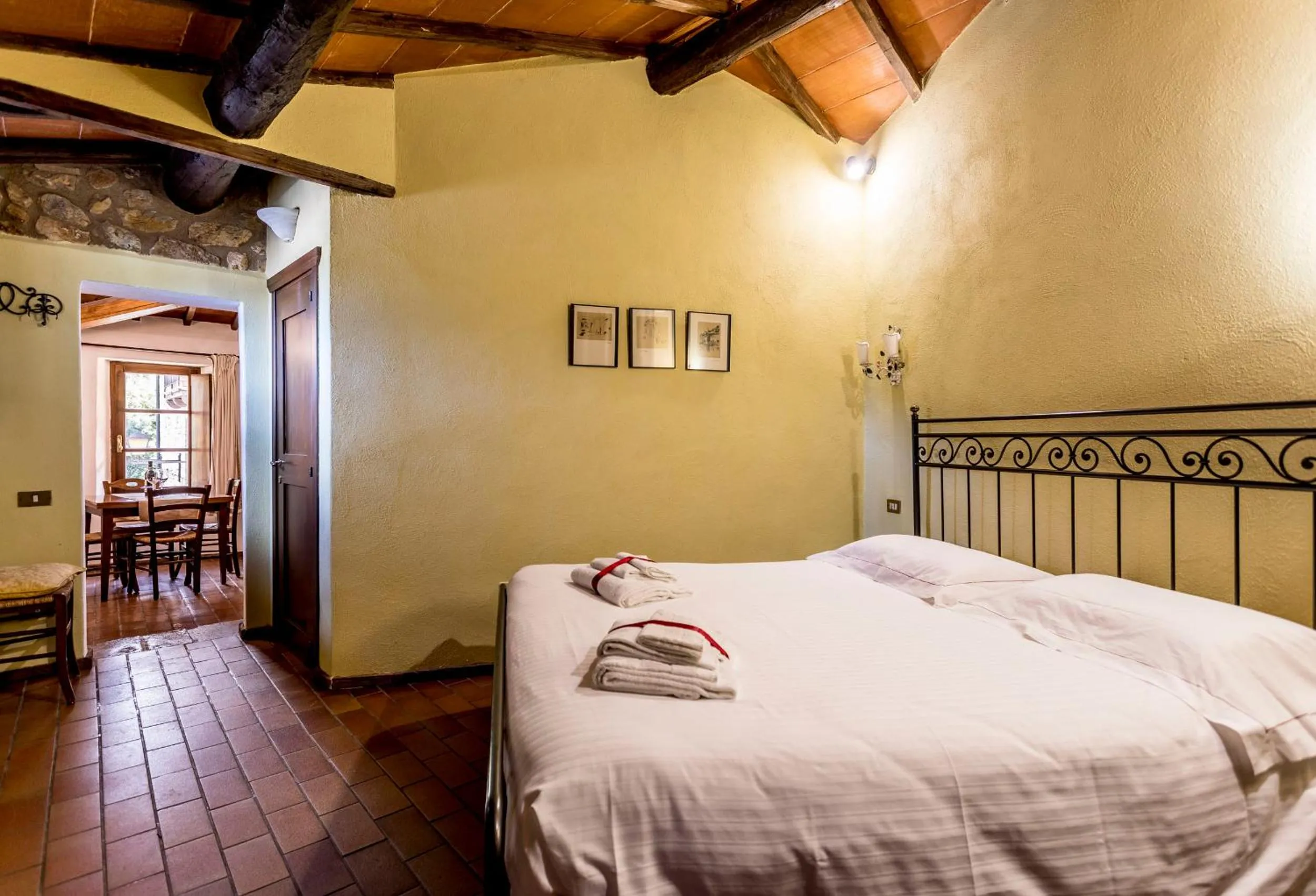 Photo of the whole room, Bed in Borgo Il Poggiaccio Residenza Turistico Alberghiera