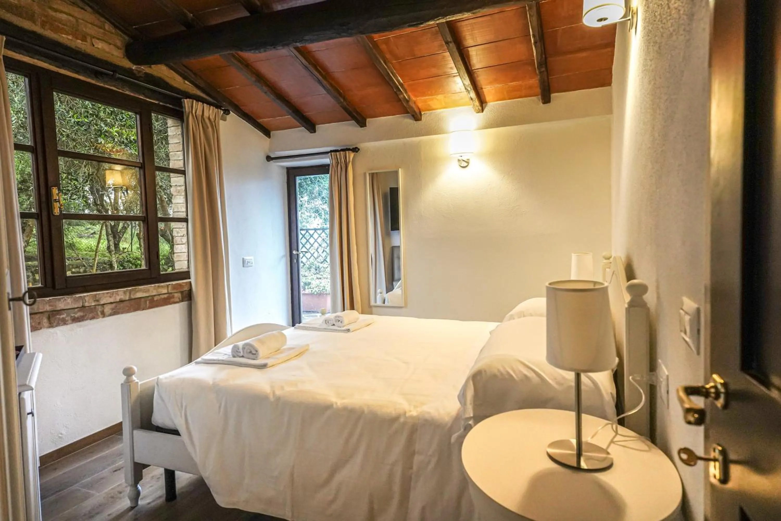 Bedroom, Bed in Borgo Il Poggiaccio Residenza Turistico Alberghiera