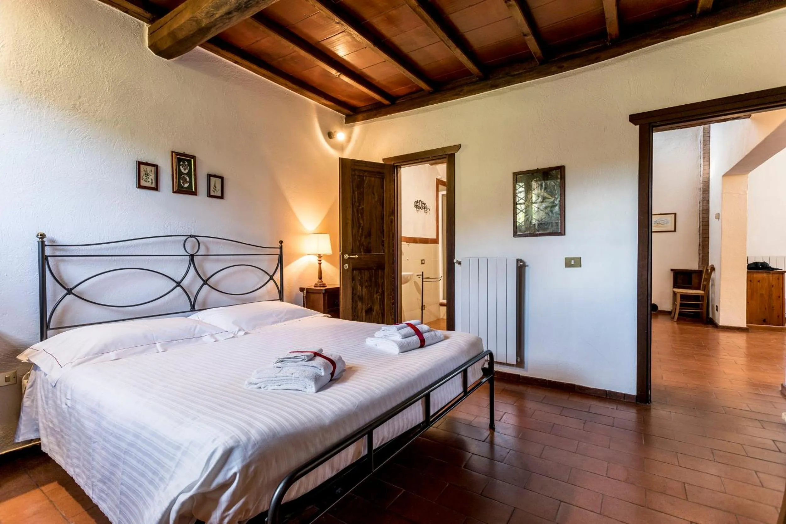 Bedroom, Bed in Borgo Il Poggiaccio Residenza Turistico Alberghiera