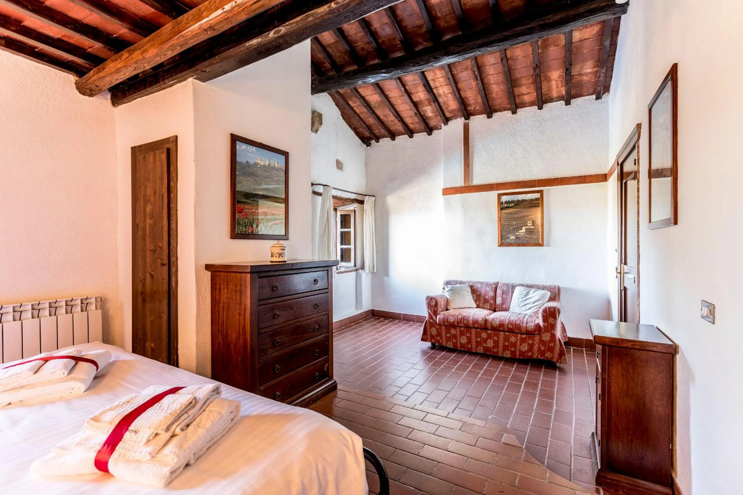 Photo of the whole room, Bed in Borgo Il Poggiaccio Residenza Turistico Alberghiera