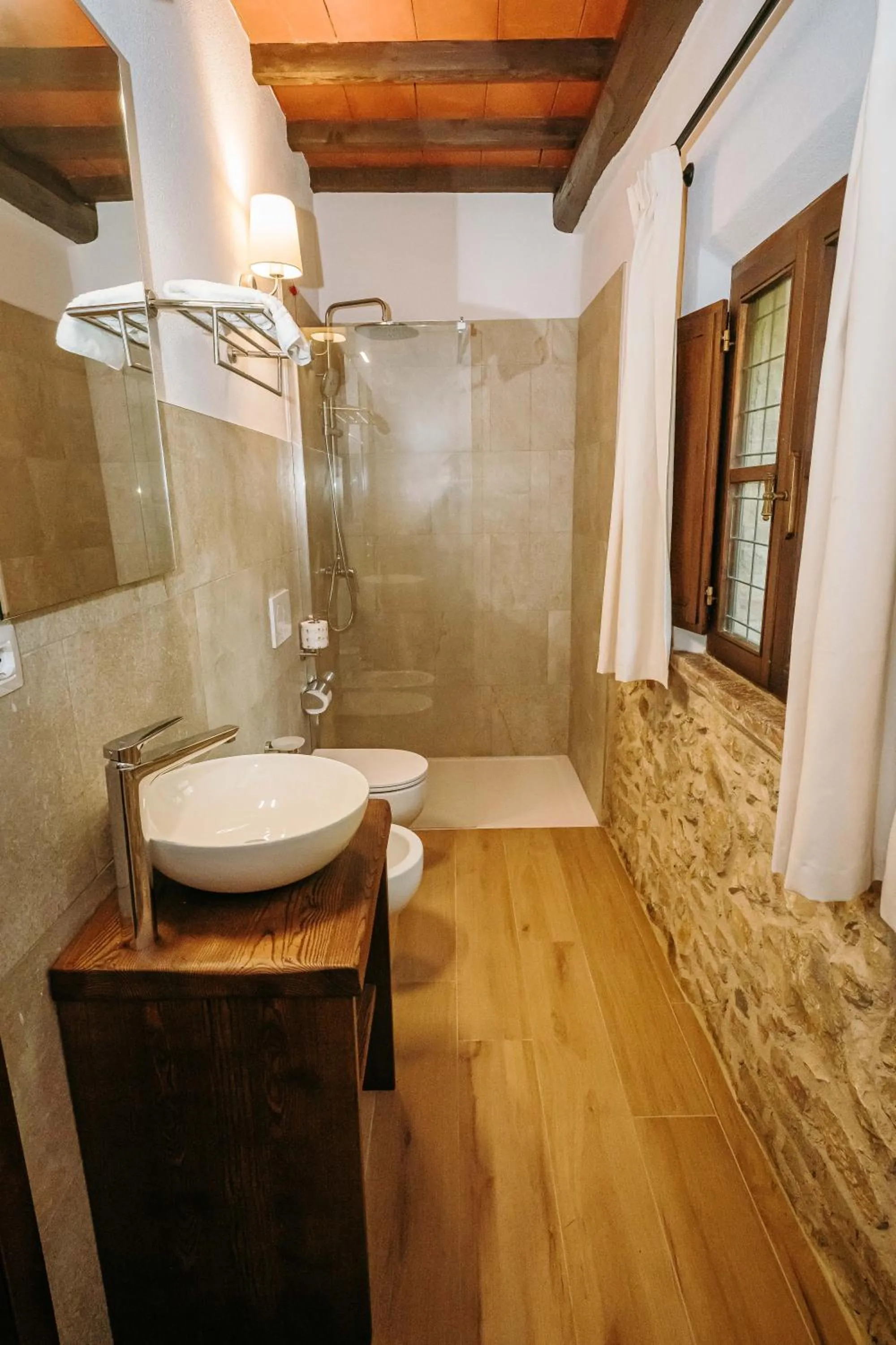 Shower in Borgo Il Poggiaccio Residenza Turistico Alberghiera