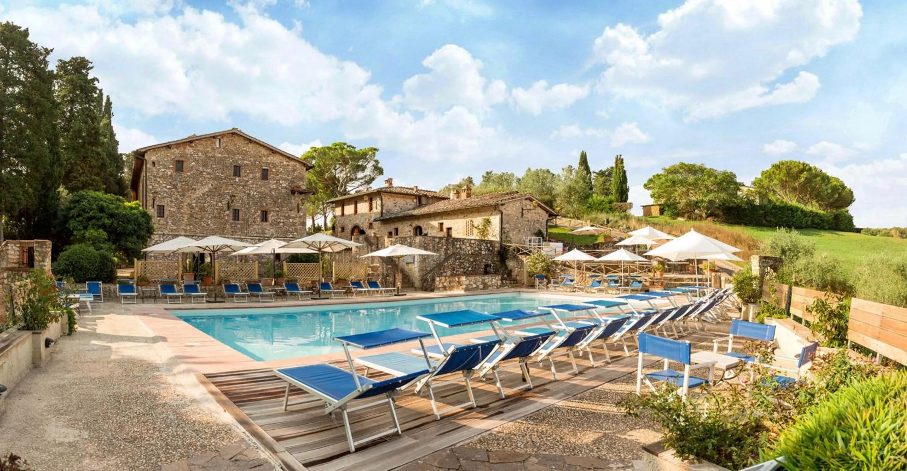 Swimming pool in Borgo Il Poggiaccio Residenza Turistico Alberghiera