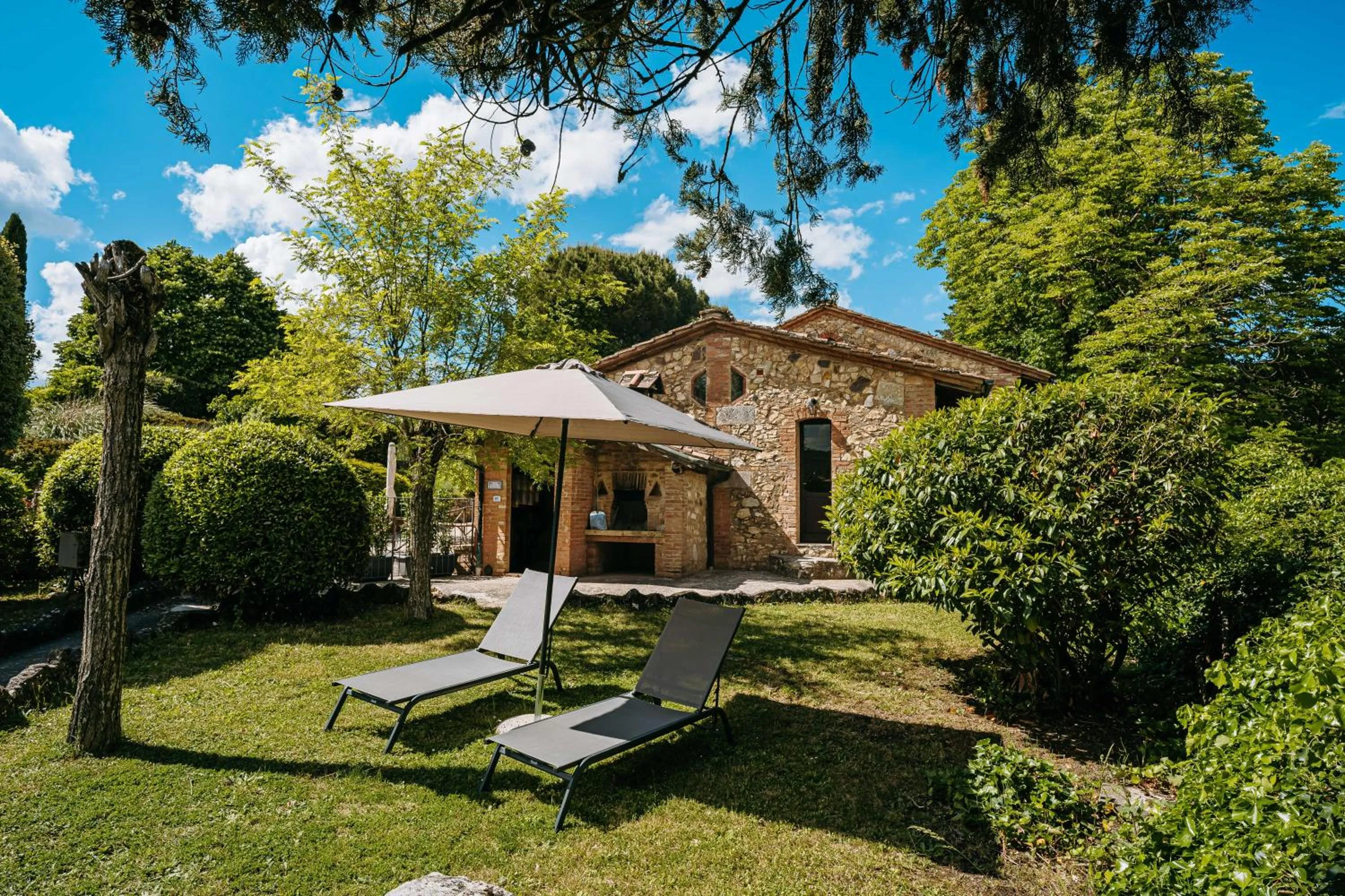 Property building in Borgo Il Poggiaccio Residenza Turistico Alberghiera