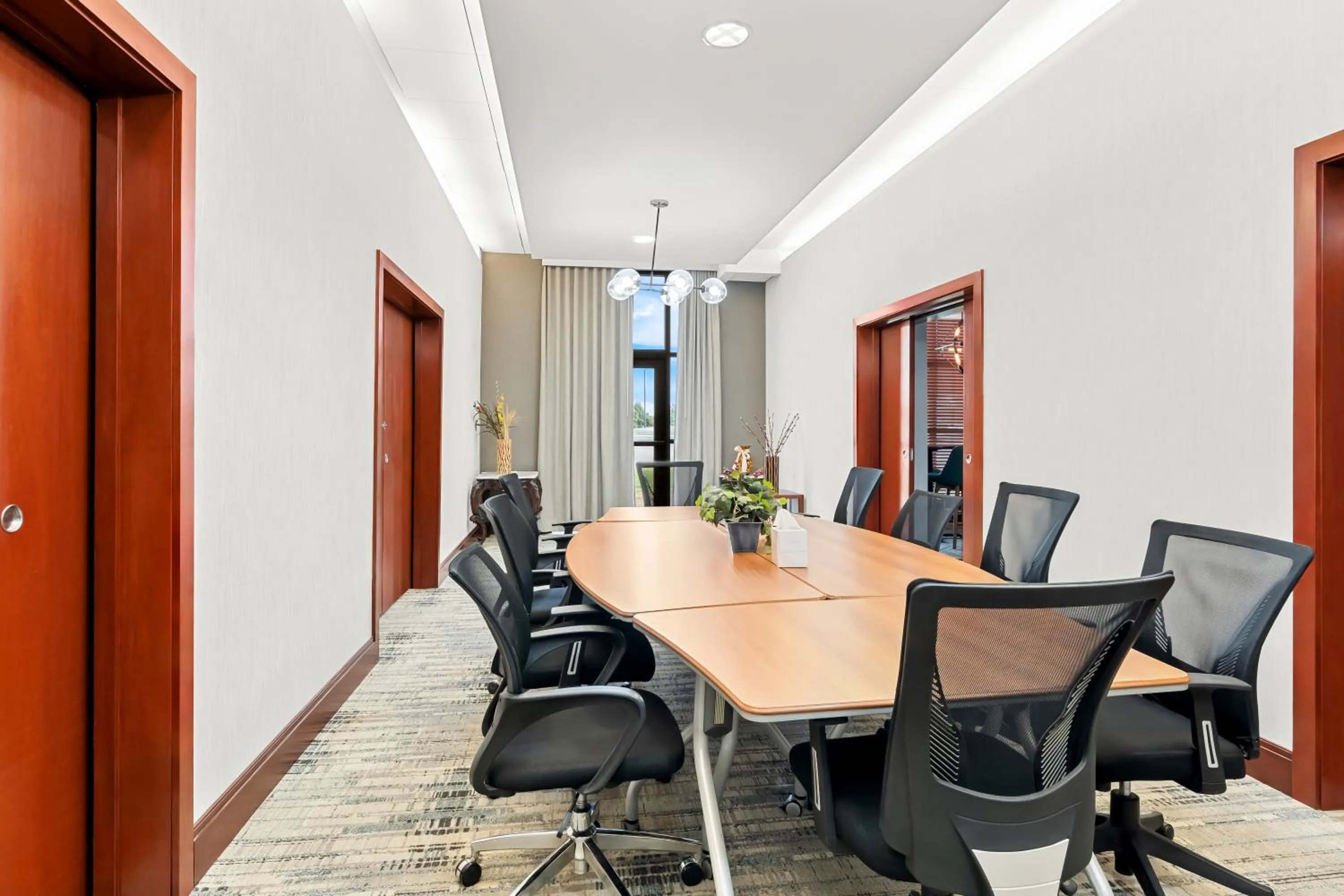 Meeting/conference room in Four Points by Sheraton Oklahoma City Quail Springs