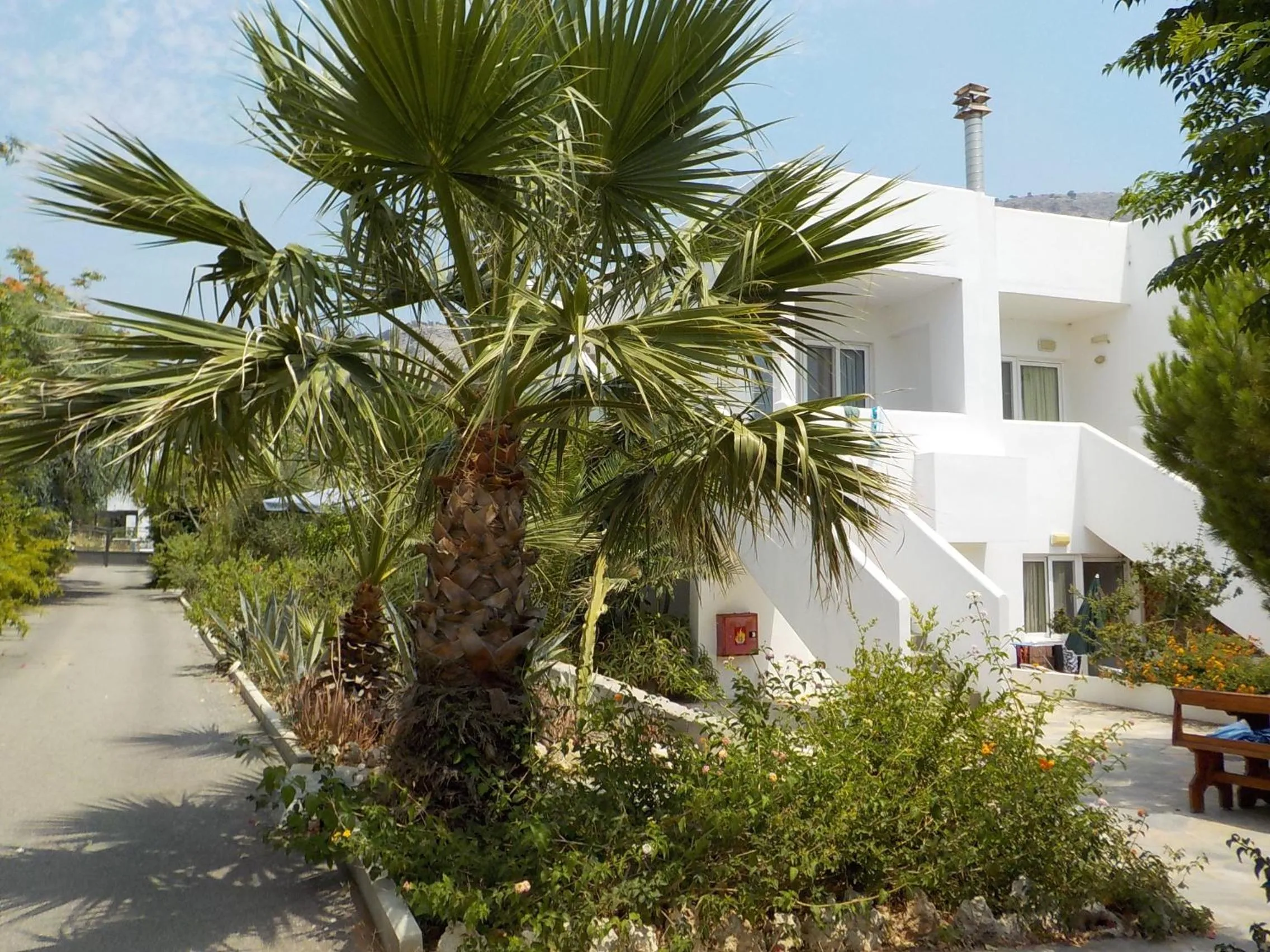 Facade/entrance in Mandorla Apartments