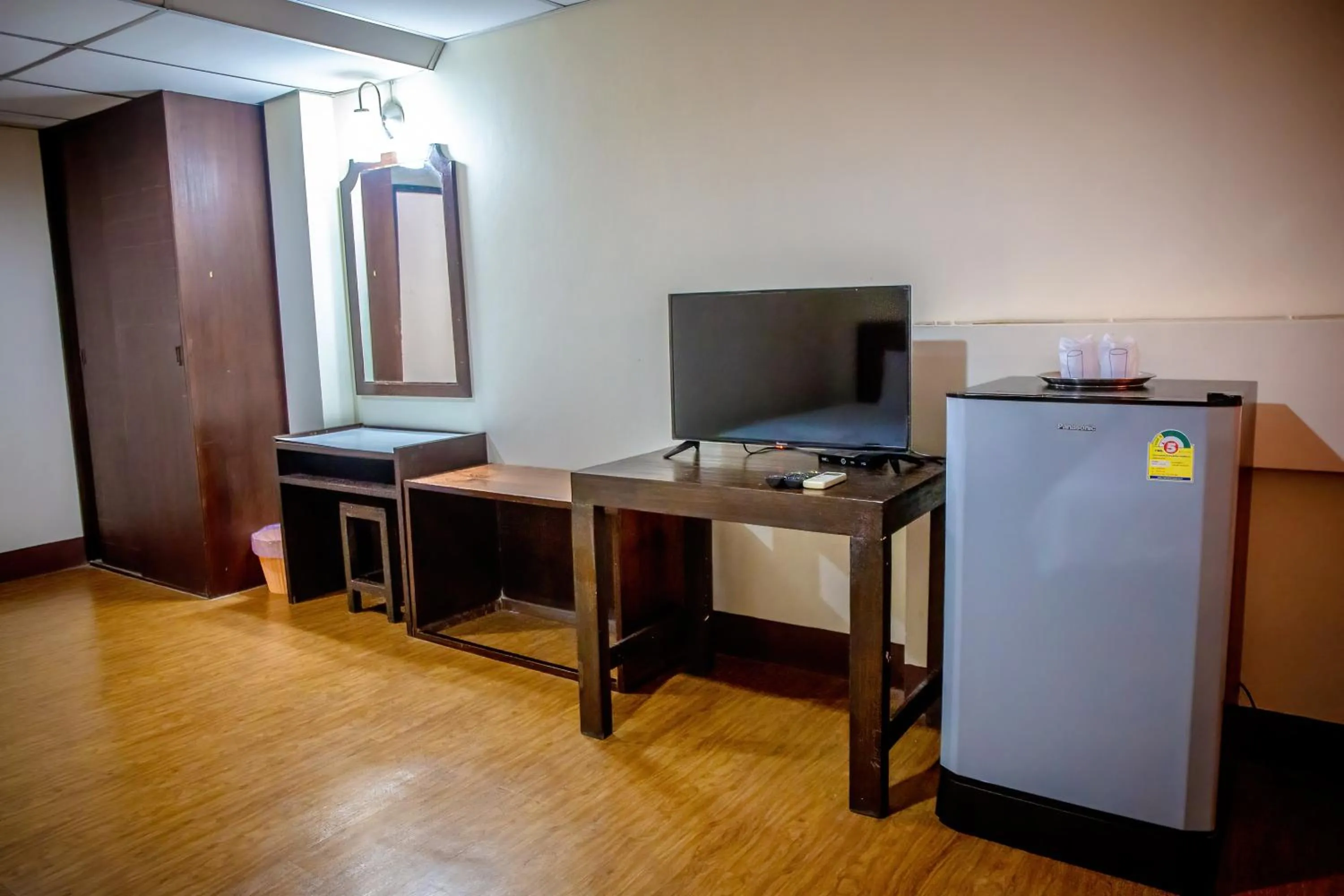 TV and multimedia in Lukmuang 2 Hotel