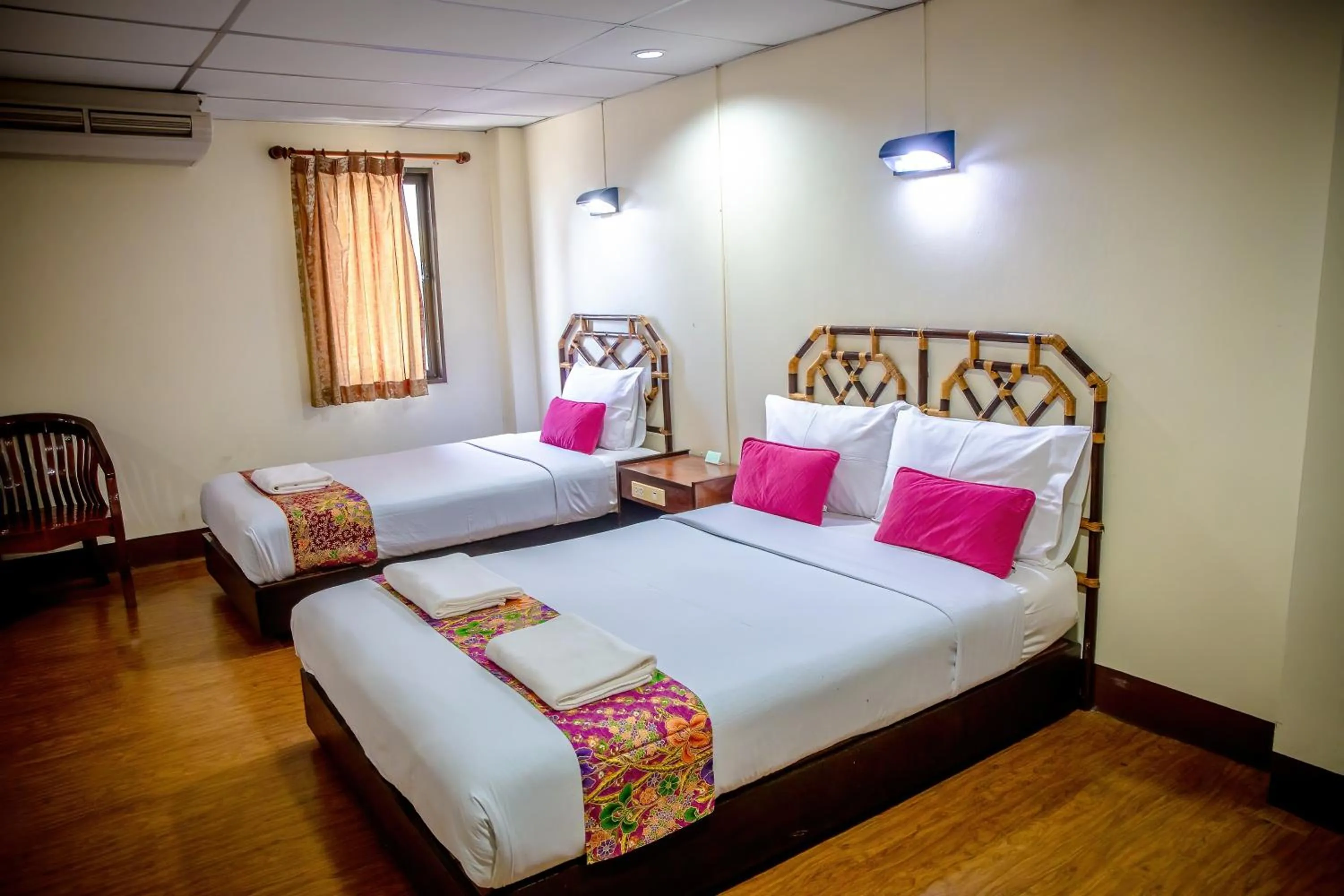 Bed in Lukmuang 2 Hotel