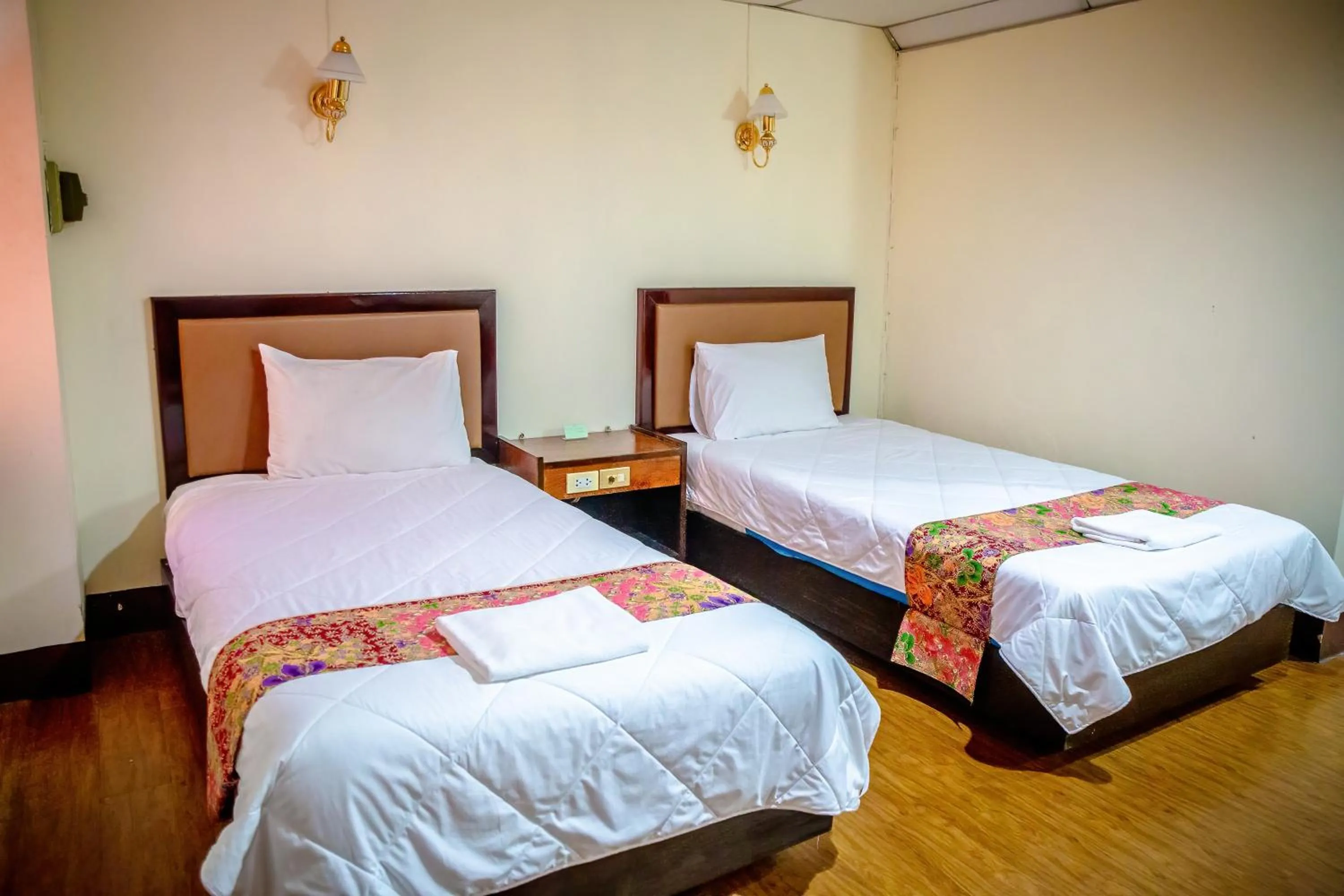 Bedroom, Bed in Lukmuang 2 Hotel