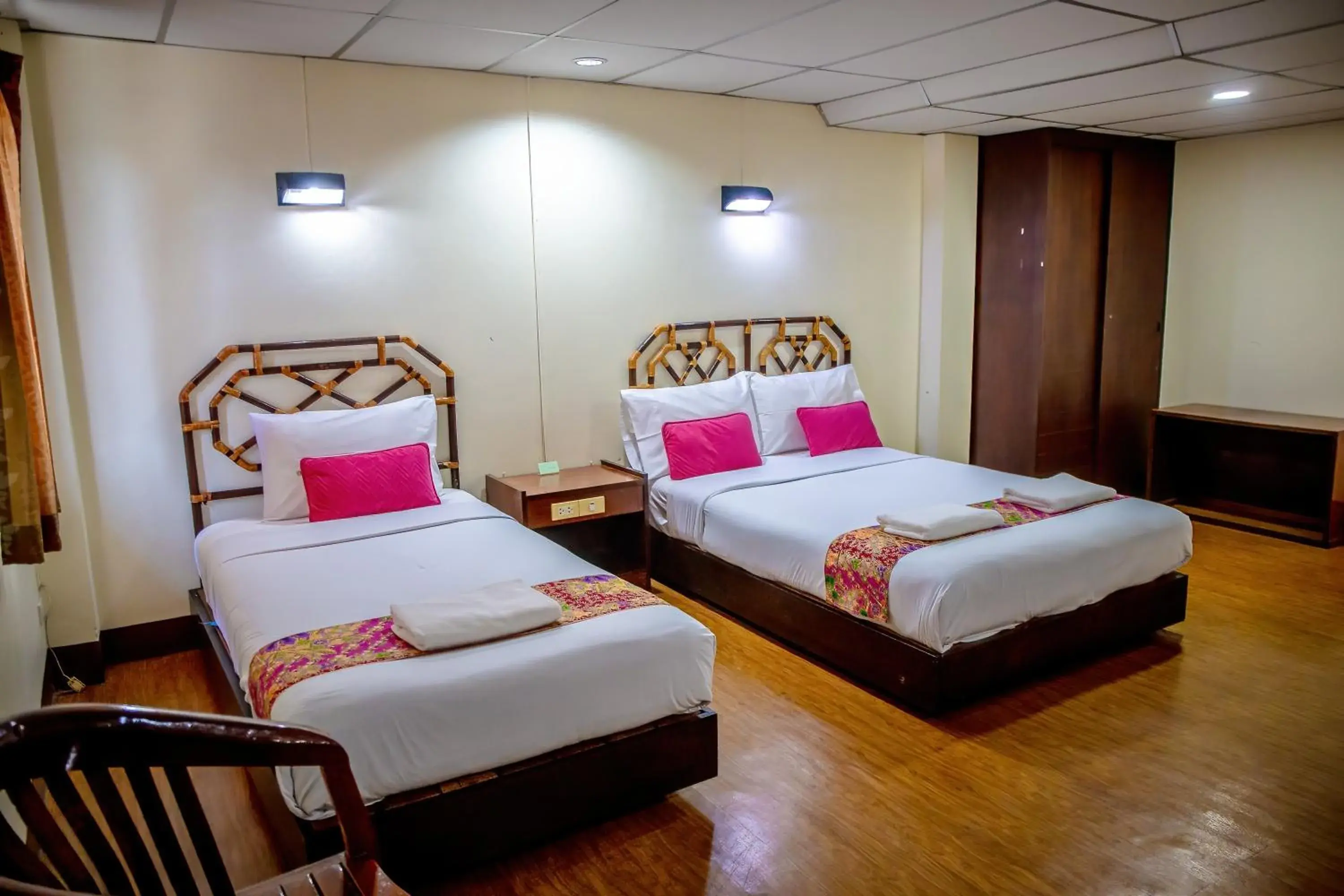 Bedroom, Bed in Lukmuang 2 Hotel Bedroom, Bed in Lukmuang 2 Hotel