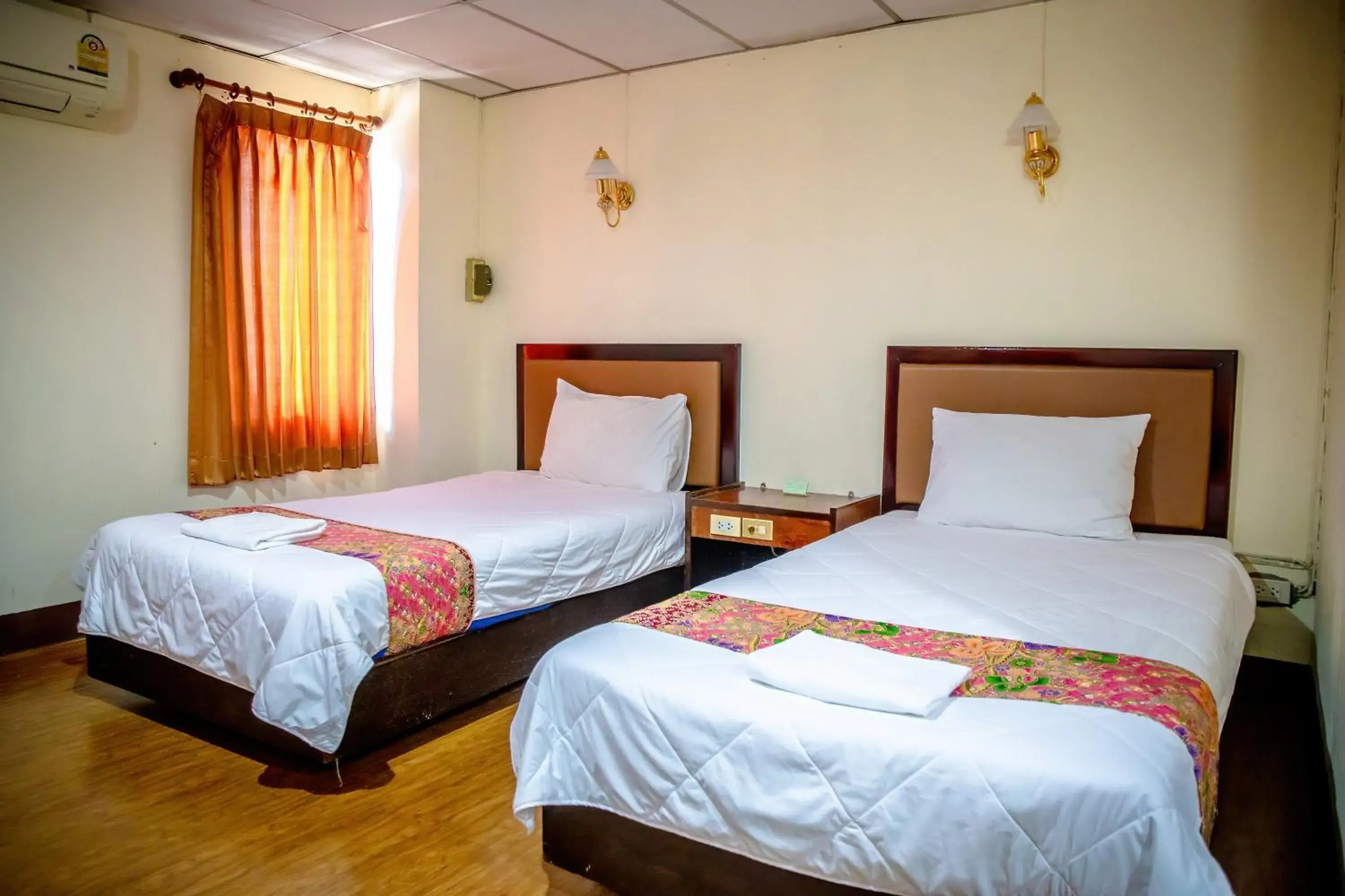 Bedroom, Bed in Lukmuang 2 Hotel Bedroom, Bed in Lukmuang 2 Hotel