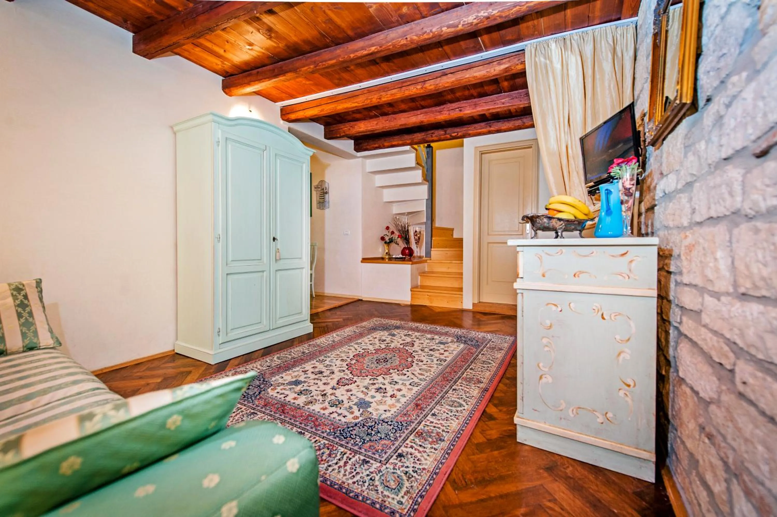 Living room in Residence LA CARERA Centro Storico