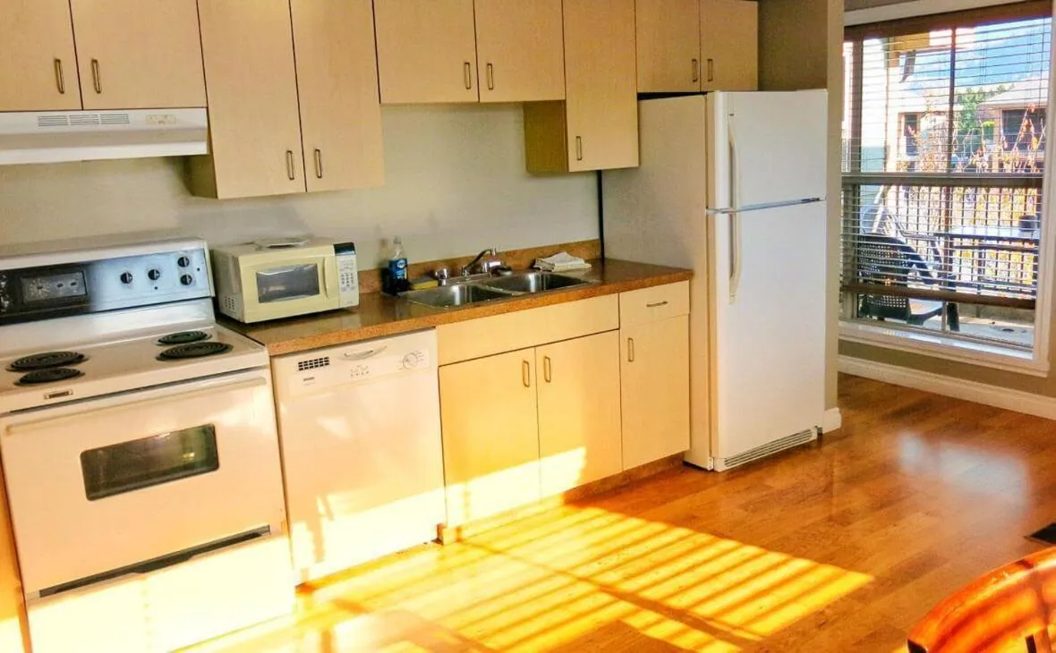 kitchen in Vedder River Inn