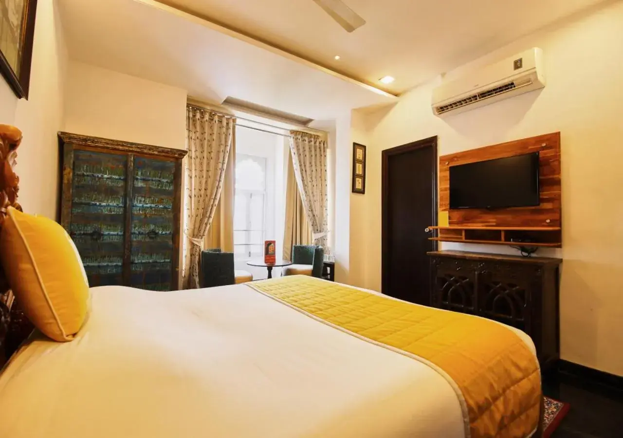 Heritage King in Bloom Boutique l Lake Pichola Heritage King in Bloom Boutique l Lake Pichola