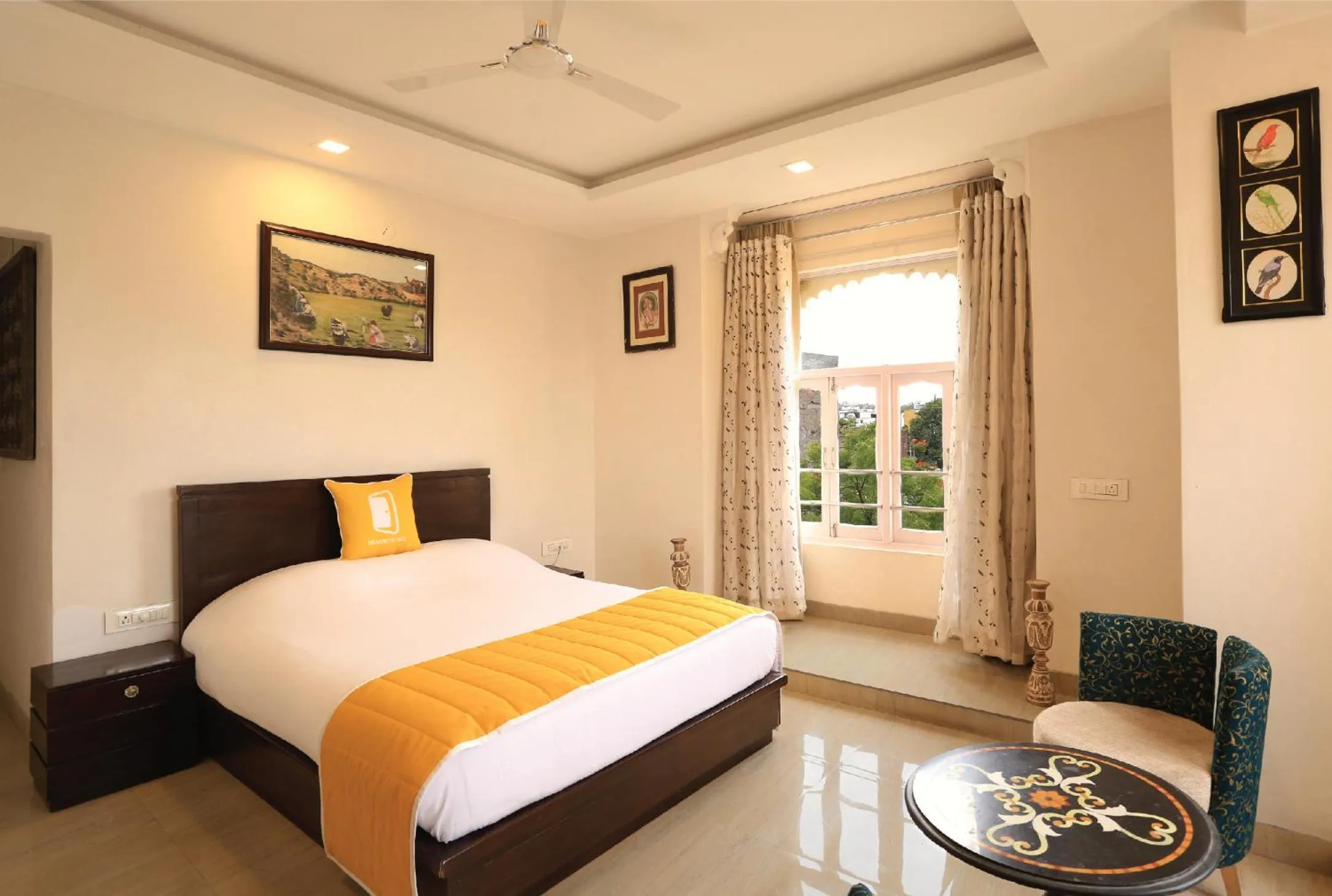 Bed in Bloom Boutique l Lake Pichola