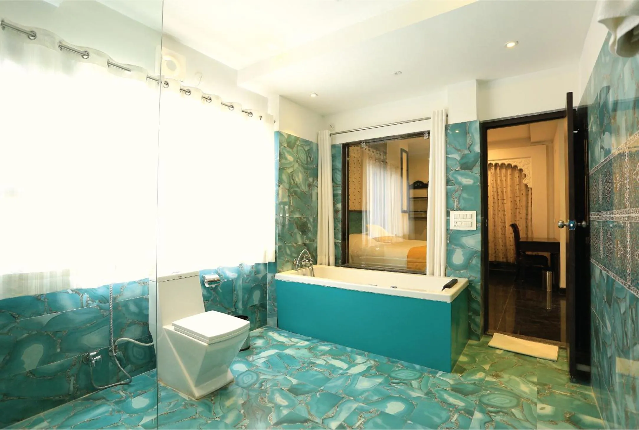 Bathroom in Bloom Boutique l Lake Pichola