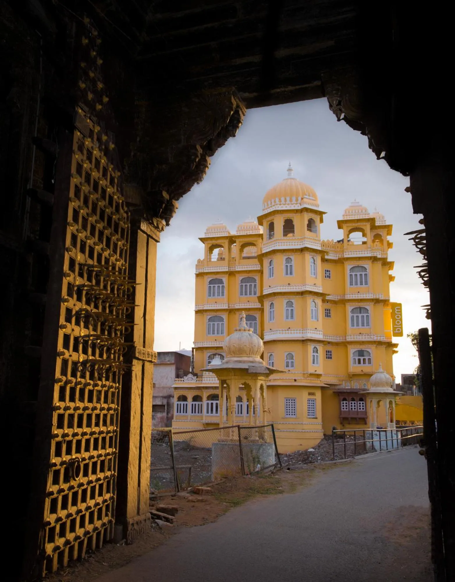 Property building in Bloom Boutique l Lake Pichola