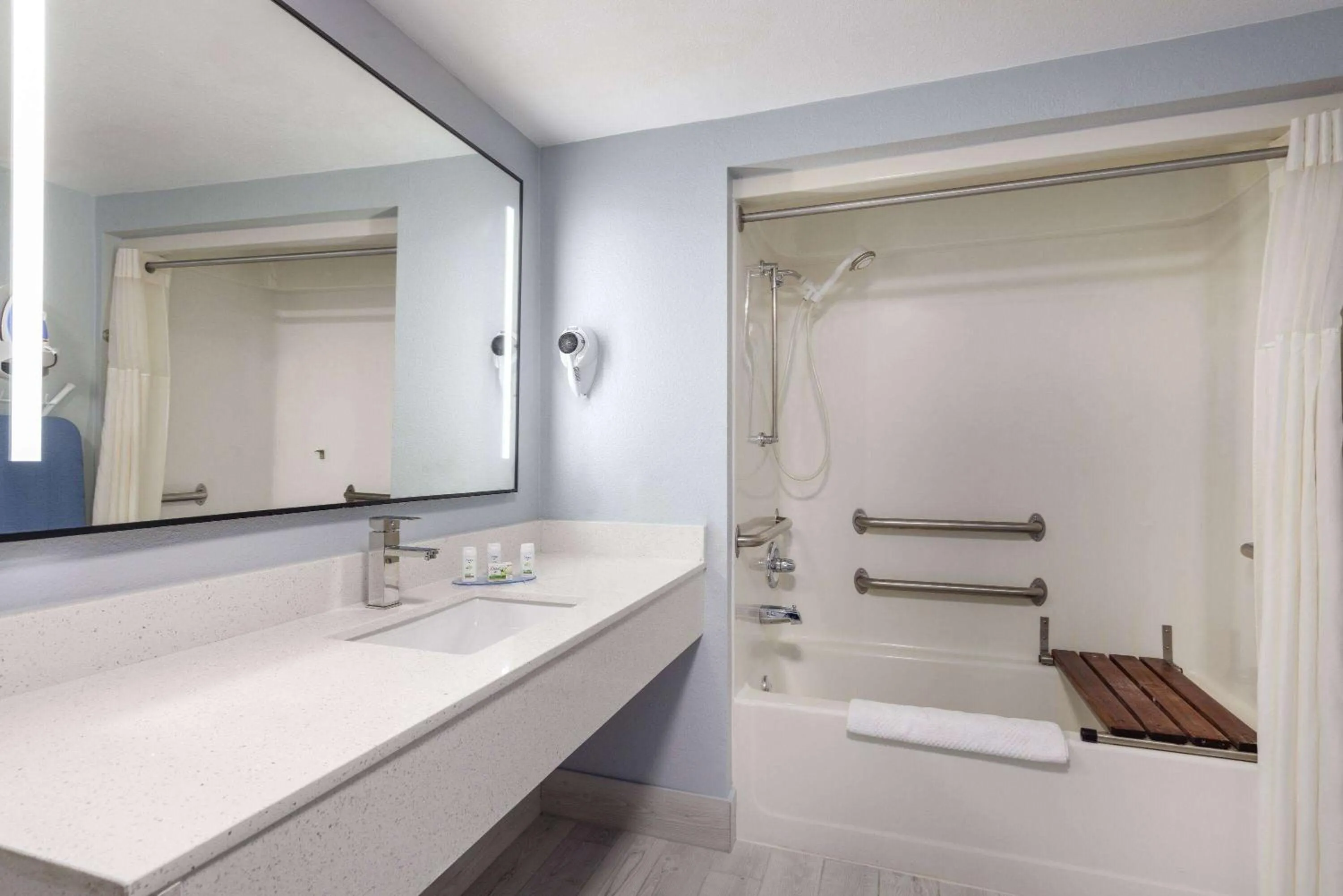 Bathroom in Baymont by Wyndham Branson Thousand Hills