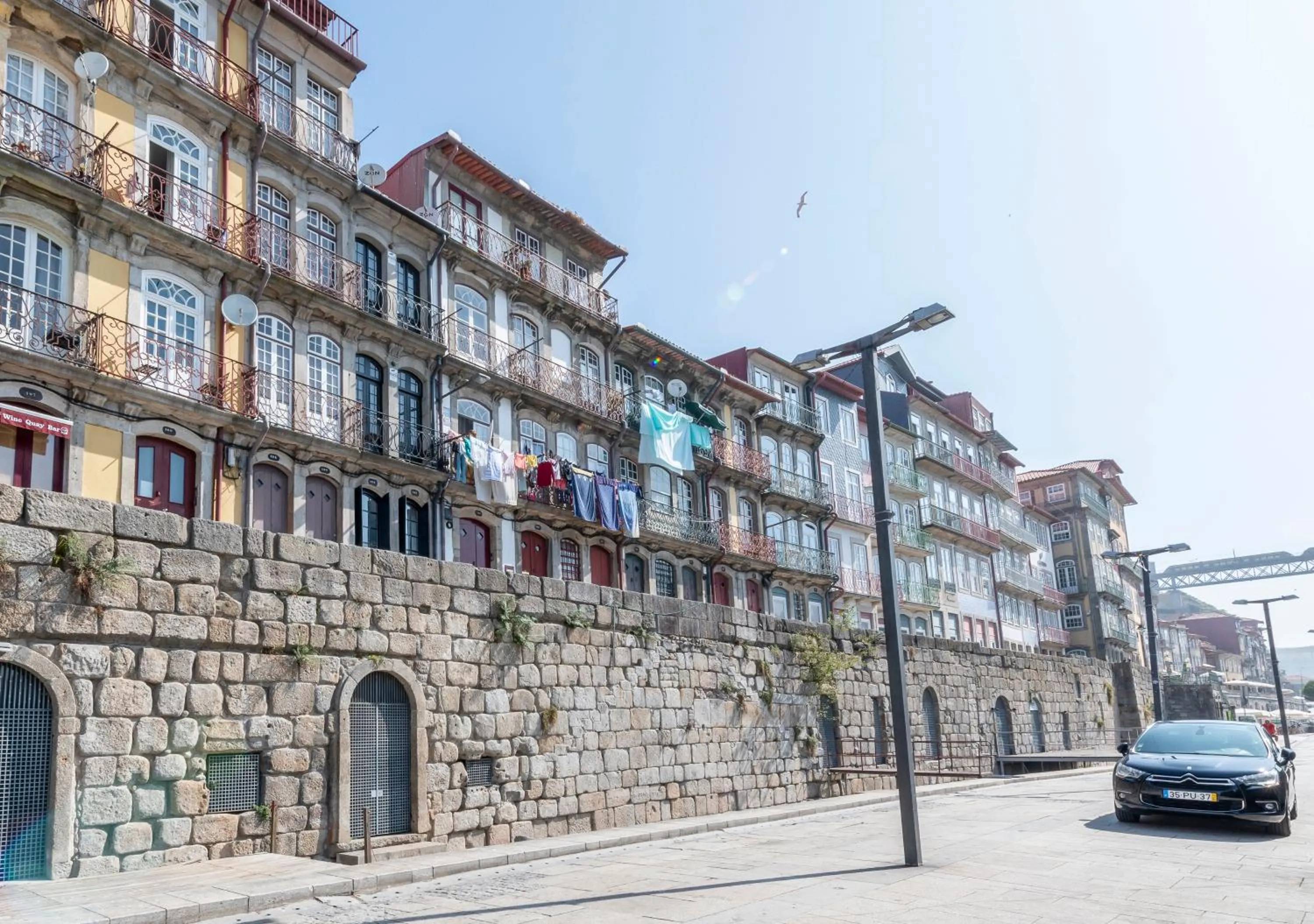 Nearby landmark in Oporto Street Fonte Taurina - Riverfront Suites