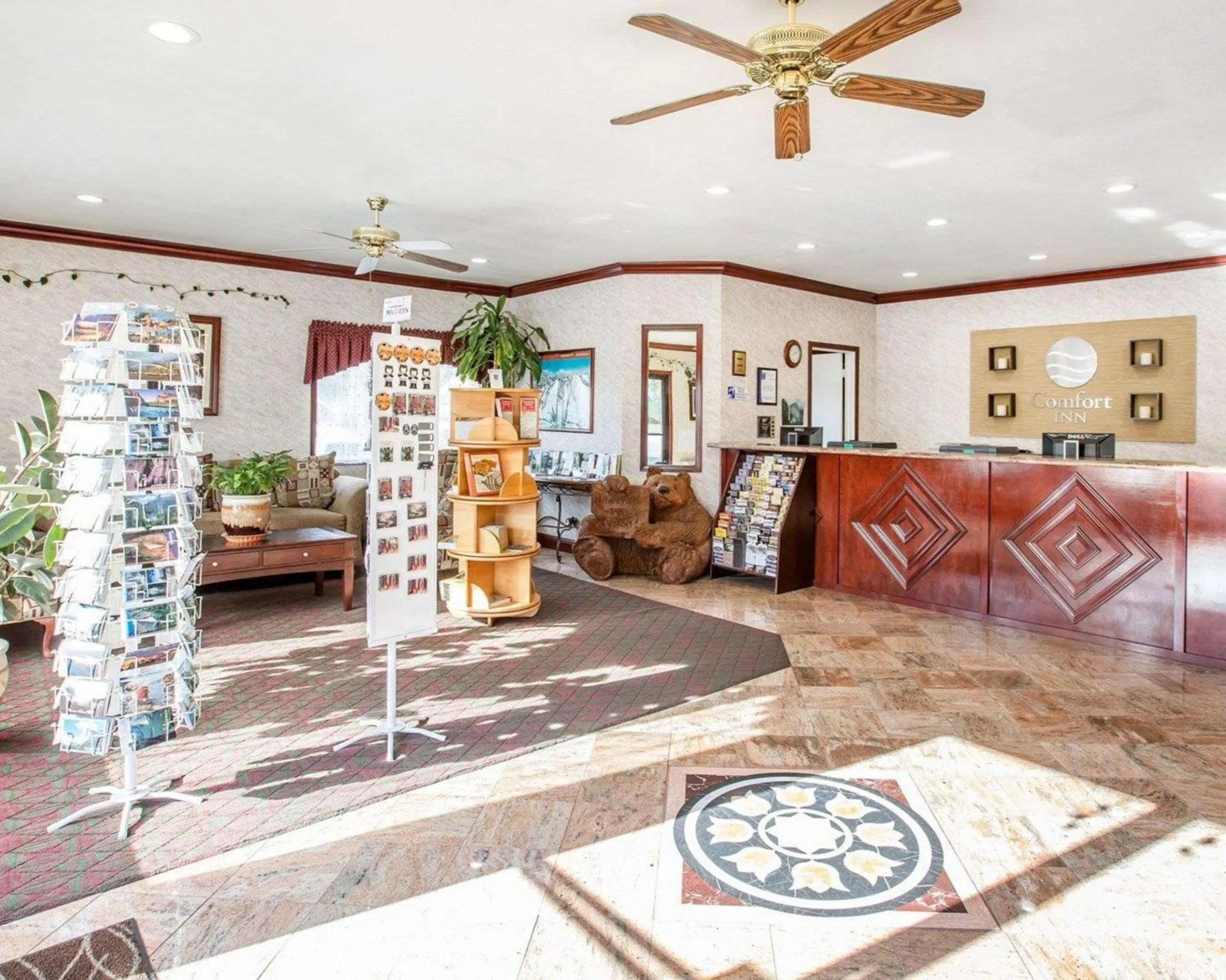 Lobby or reception, Lobby/Reception in The Oakhurst Inn at Yosemite