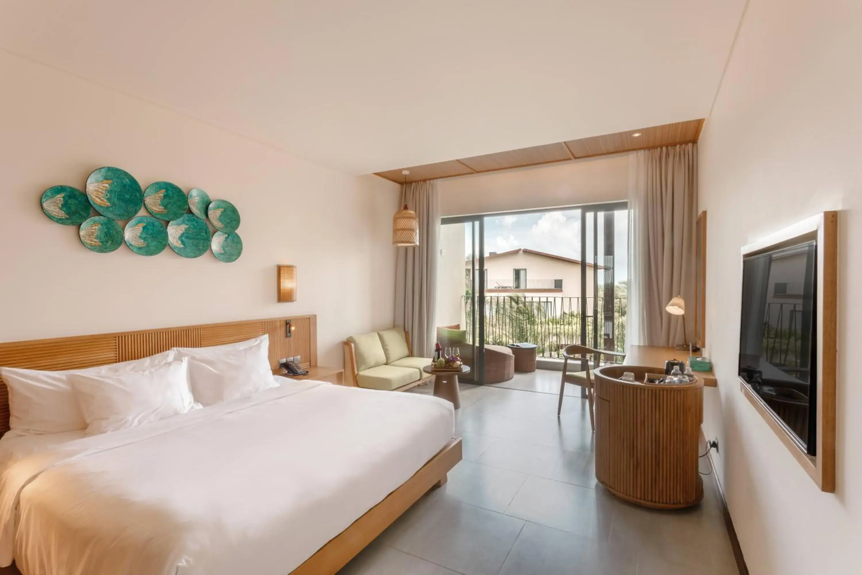 Deluxe Pool King in Dusit Princess Moonrise Beach Resort Deluxe Pool King in Dusit Princess Moonrise Beach Resort