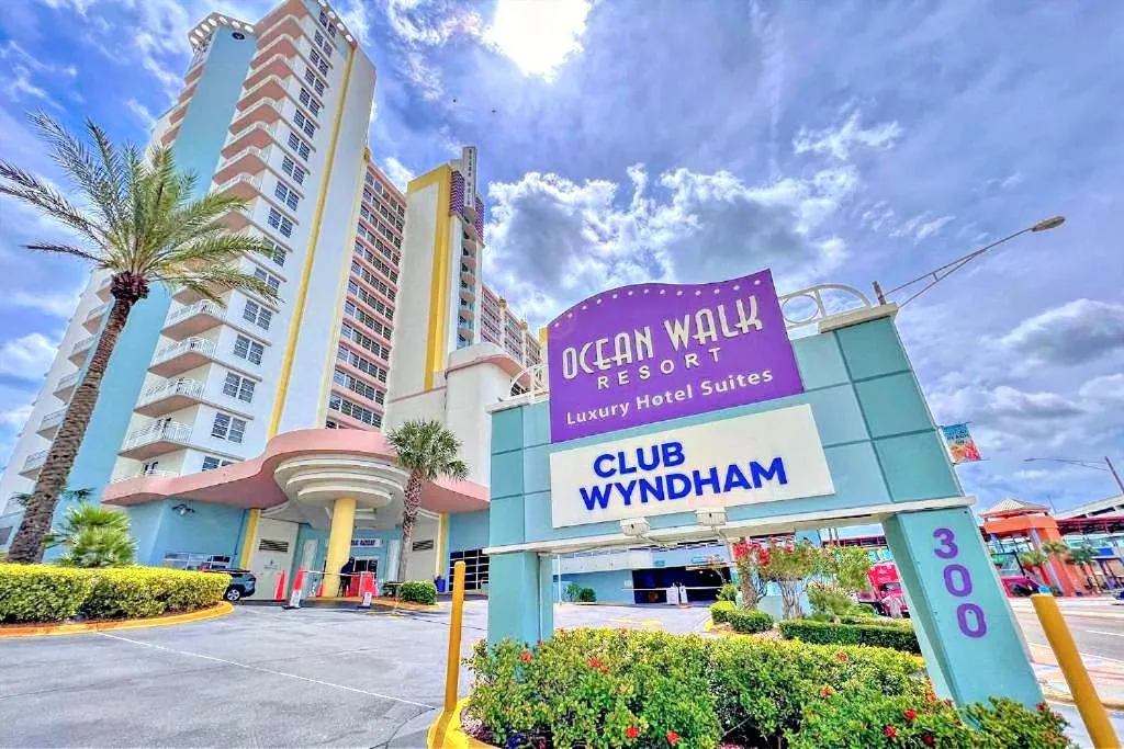 Wyndham Ocean Walk Penthouse Floor 1 BR Resort Condo Direct Oceanfront - Daytona Funland 1908