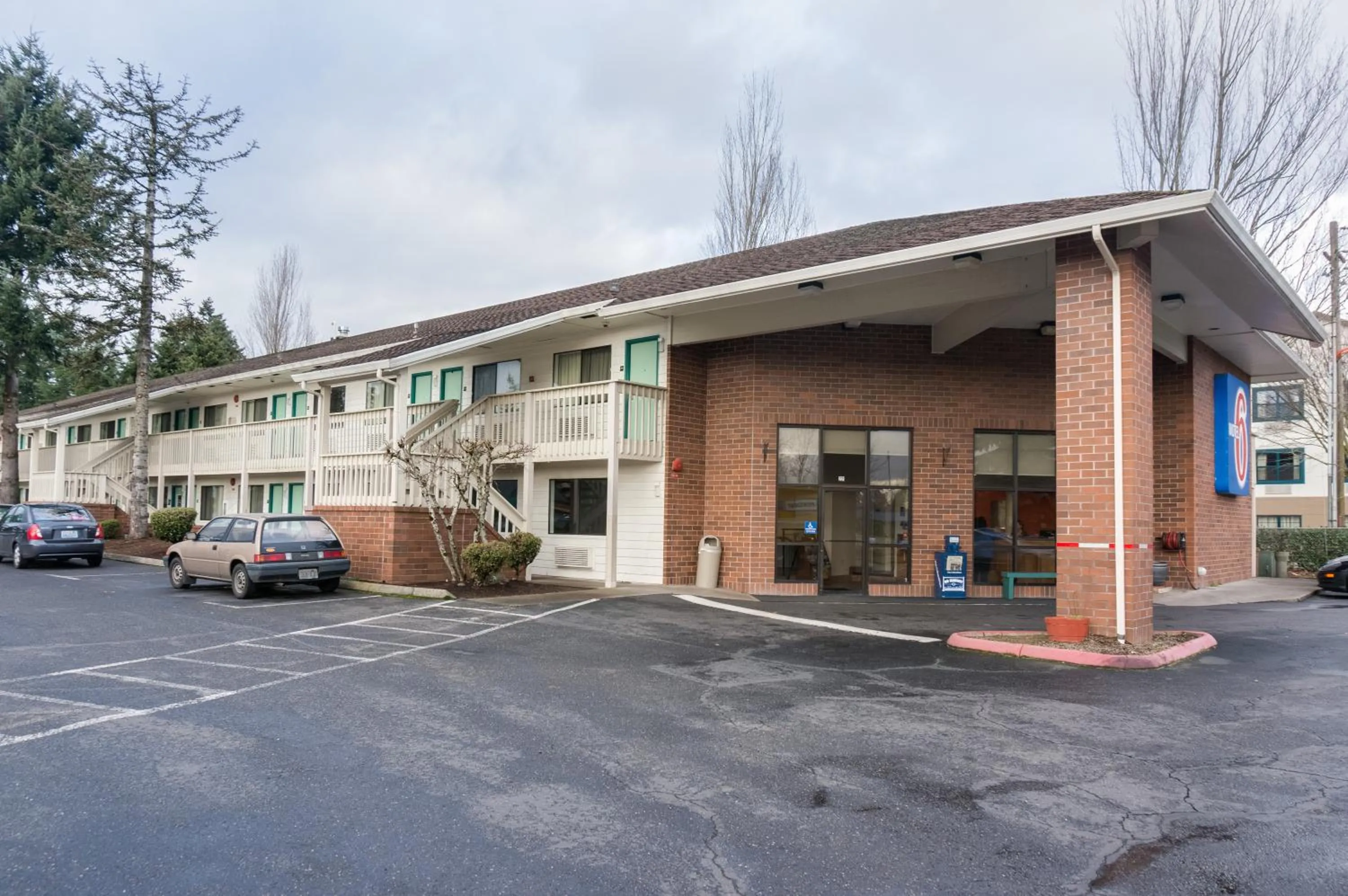 Facade/entrance in Motel 6-Vancouver, WA