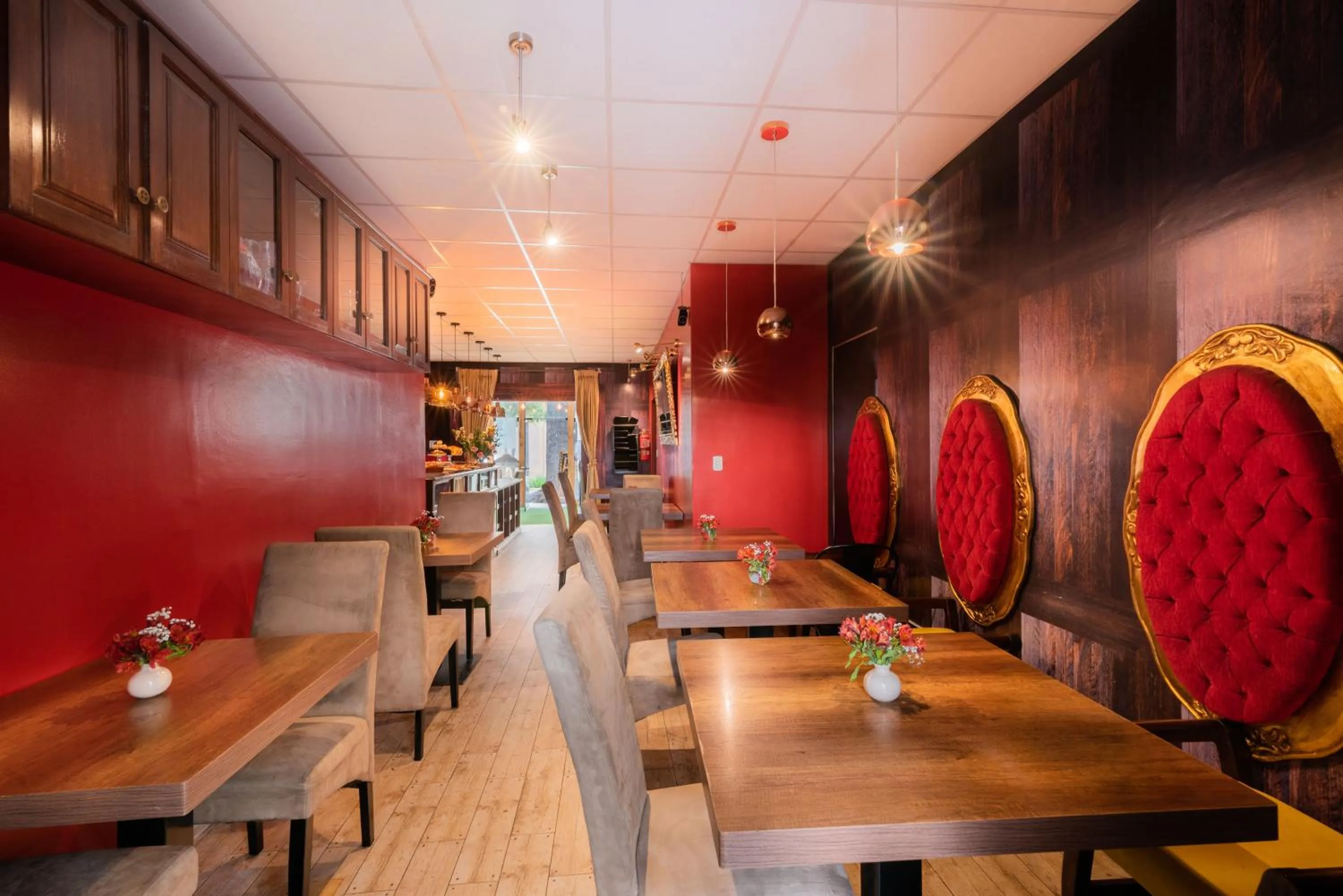 Restaurant/places to eat in Dreams Hotel Boutique