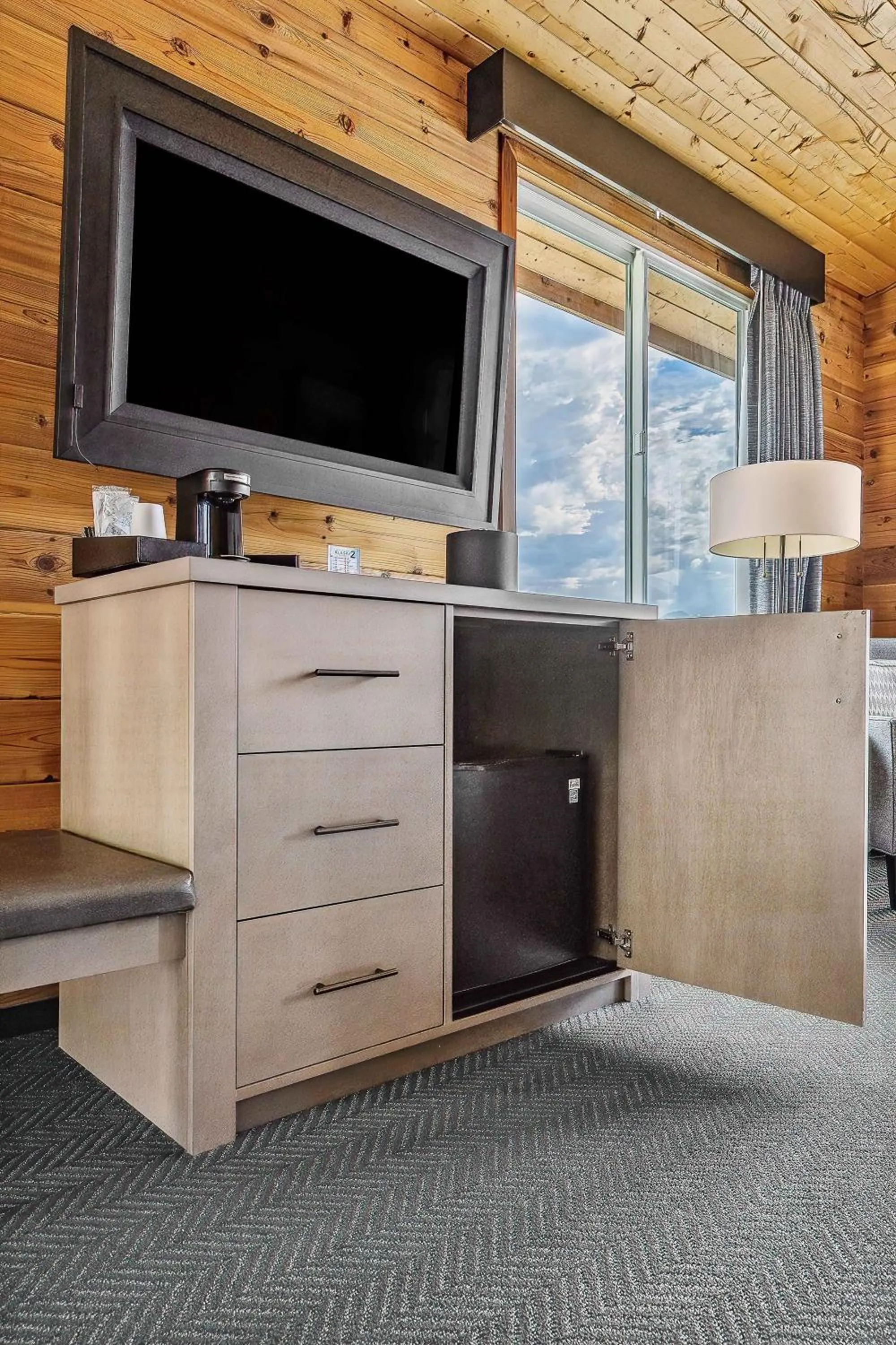 Denali Bluffs Hotel