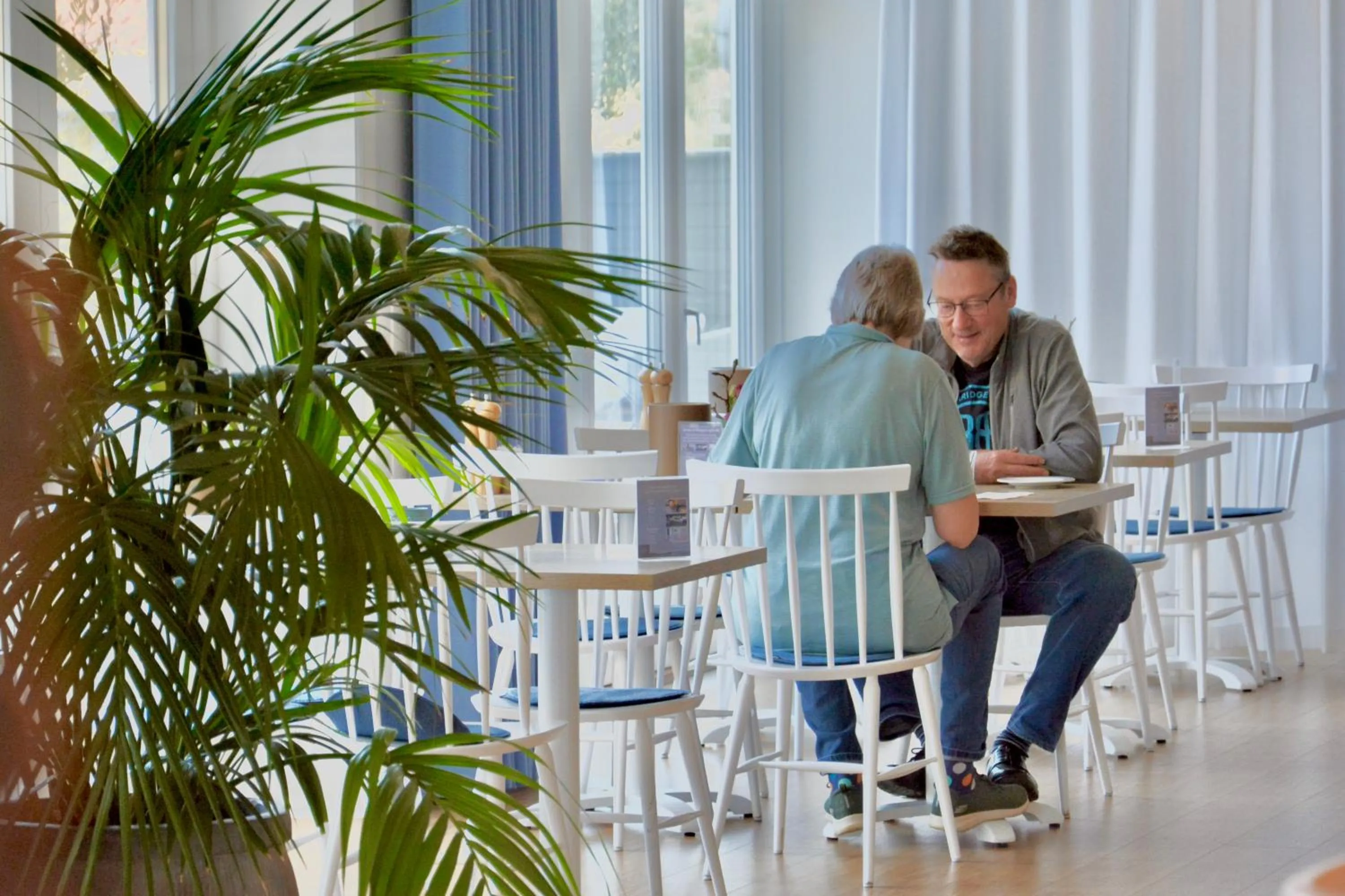 Restaurant/places to eat in Hotel Marie