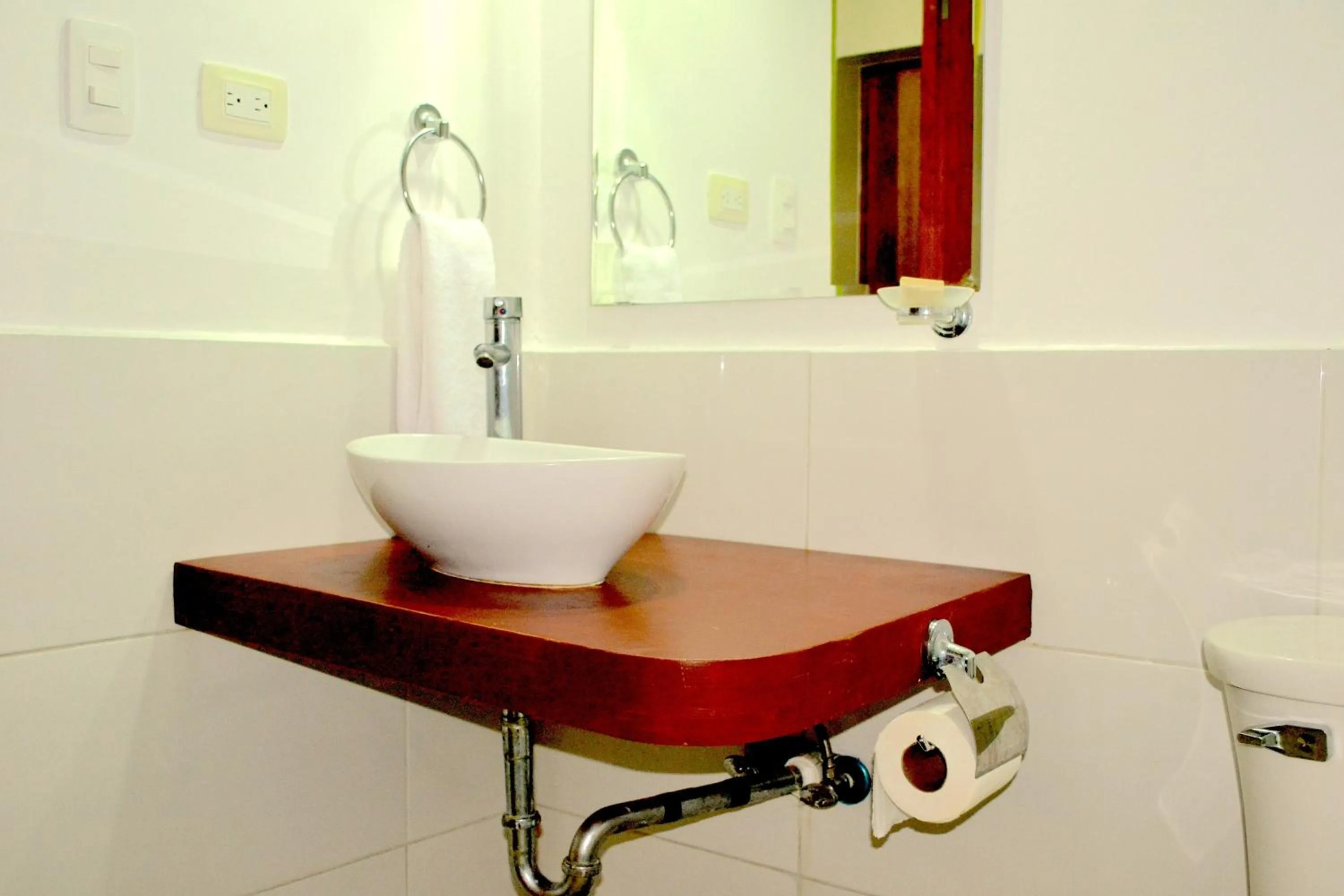 Bathroom in Aparta Hotel Plaza del Sol